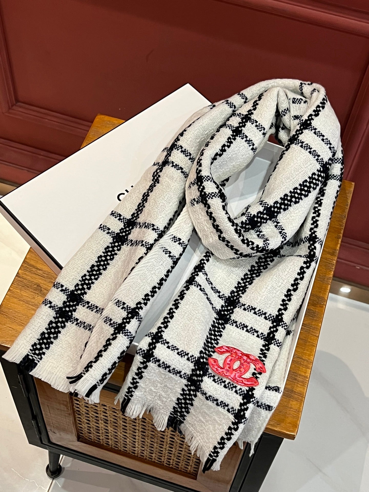 CC Scarf 190 CM In White With Black Stripes Wool 420038
