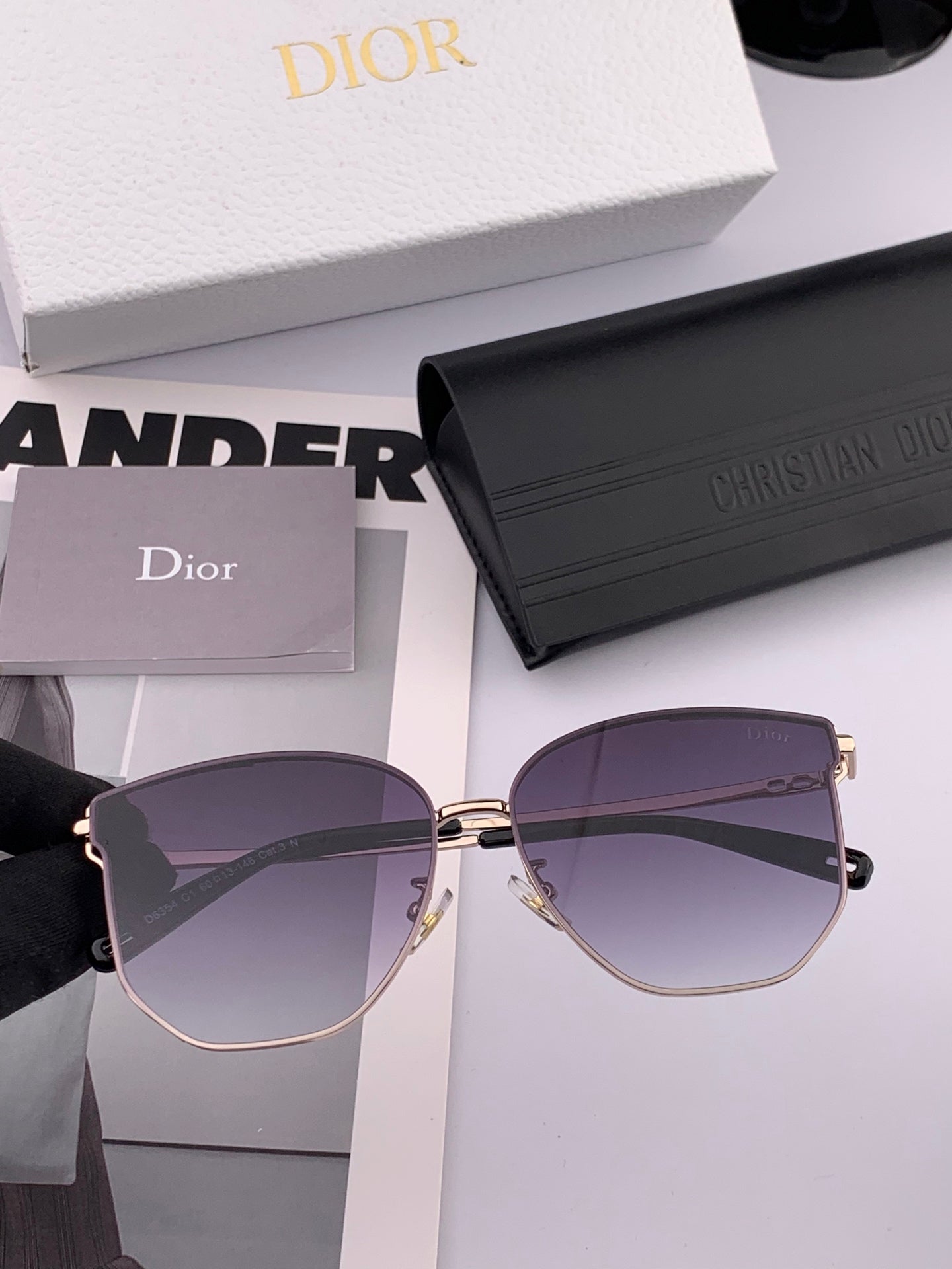 MONTAIGNE SUNGLASS CD4635 IN ACETATE