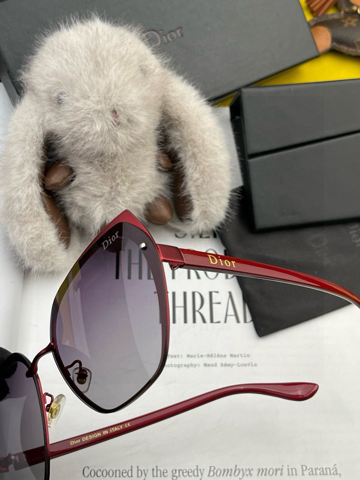 MONTAIGNE SUNGLASS CD3192 IN RED ACETATE