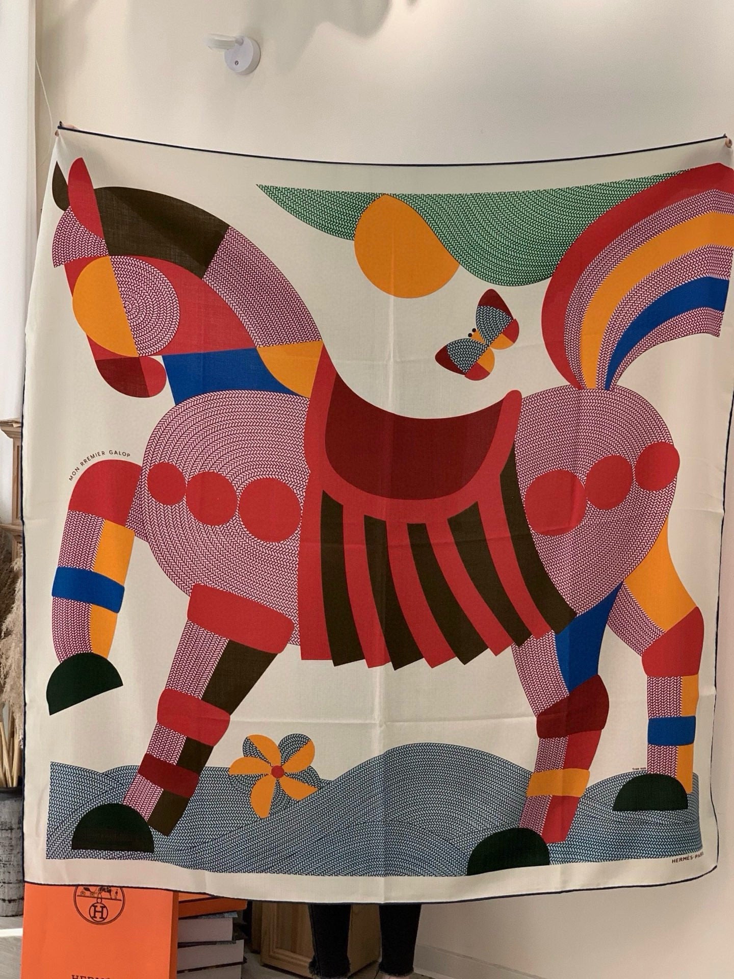 HM Mon Premier Galop Shawl 140cm White Colorful Cashmere Silk 168118