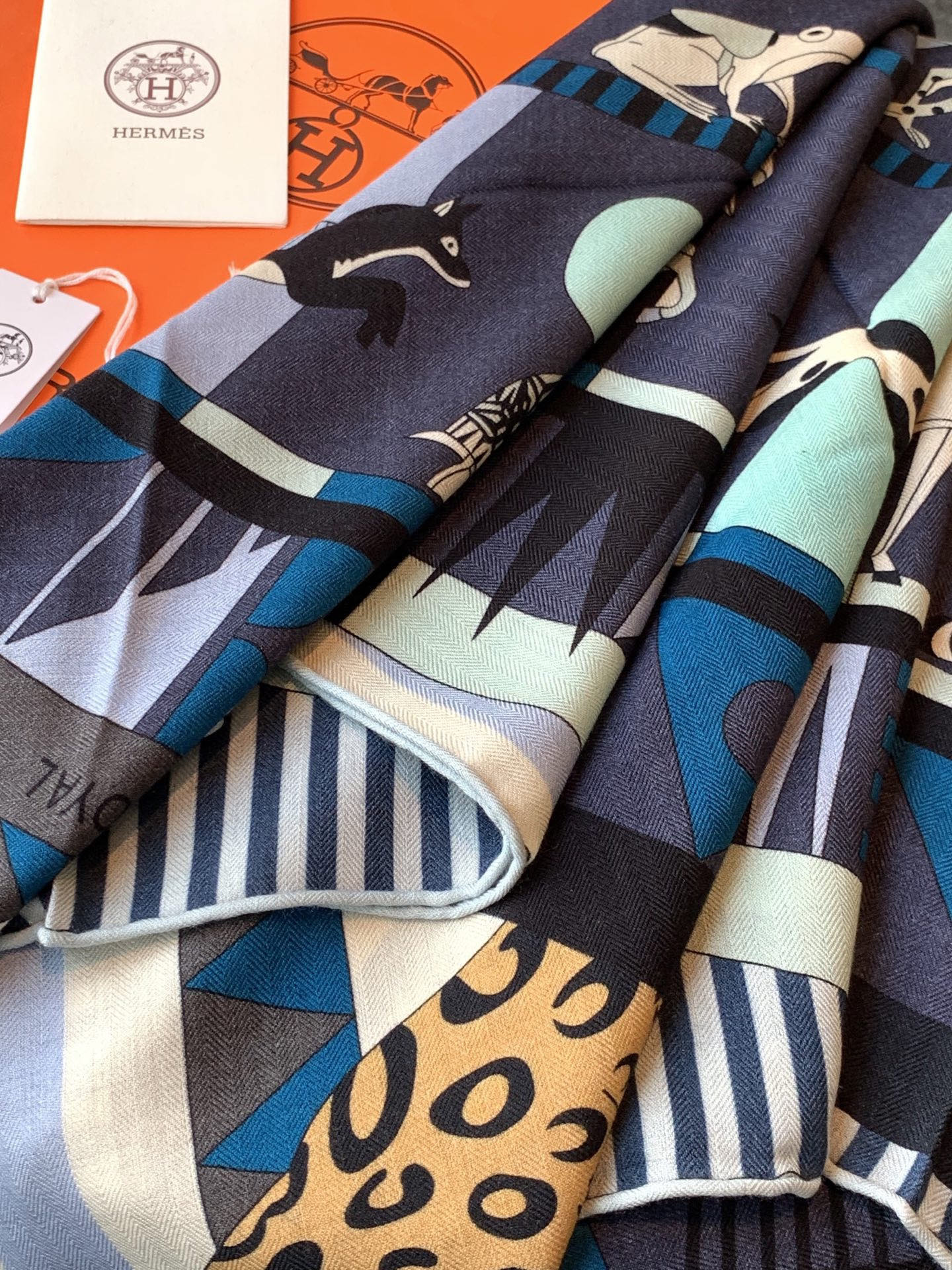 Le Carrousel du Tigre Royal 140cm Navy Blue Colorful Cashmere Silk 168137