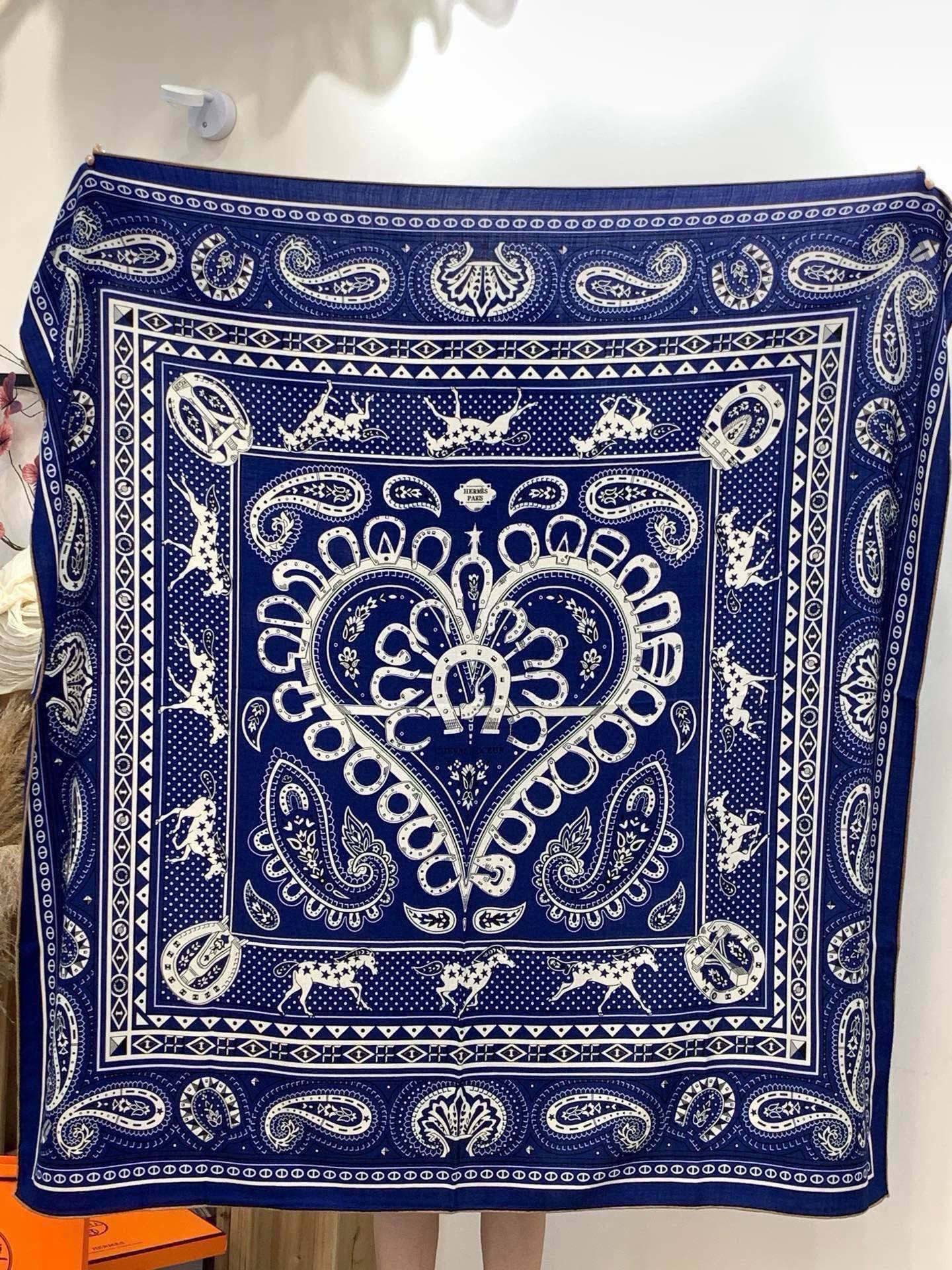 HM Cheval de Coeur Bandana Scarf 140*140cm Blue Cashmere Silk 286288