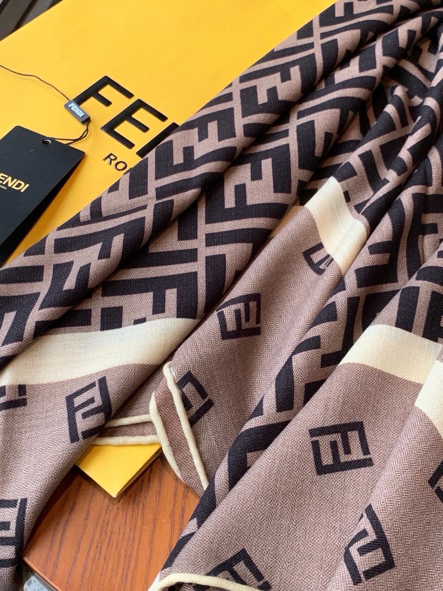 Fendi Scarf 140*140cm Taupe Cashmere Silk 286295