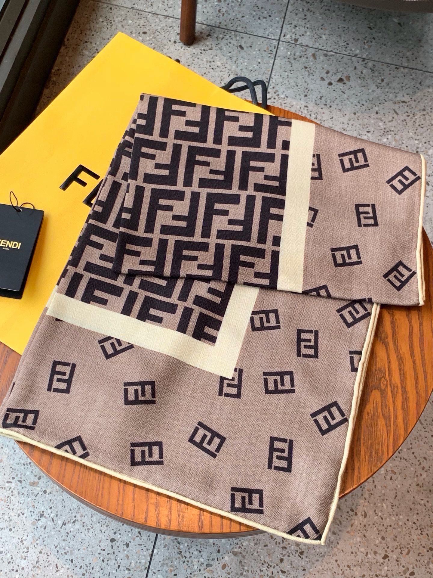 Fendi Scarf 140*140cm Taupe Cashmere Silk 286295