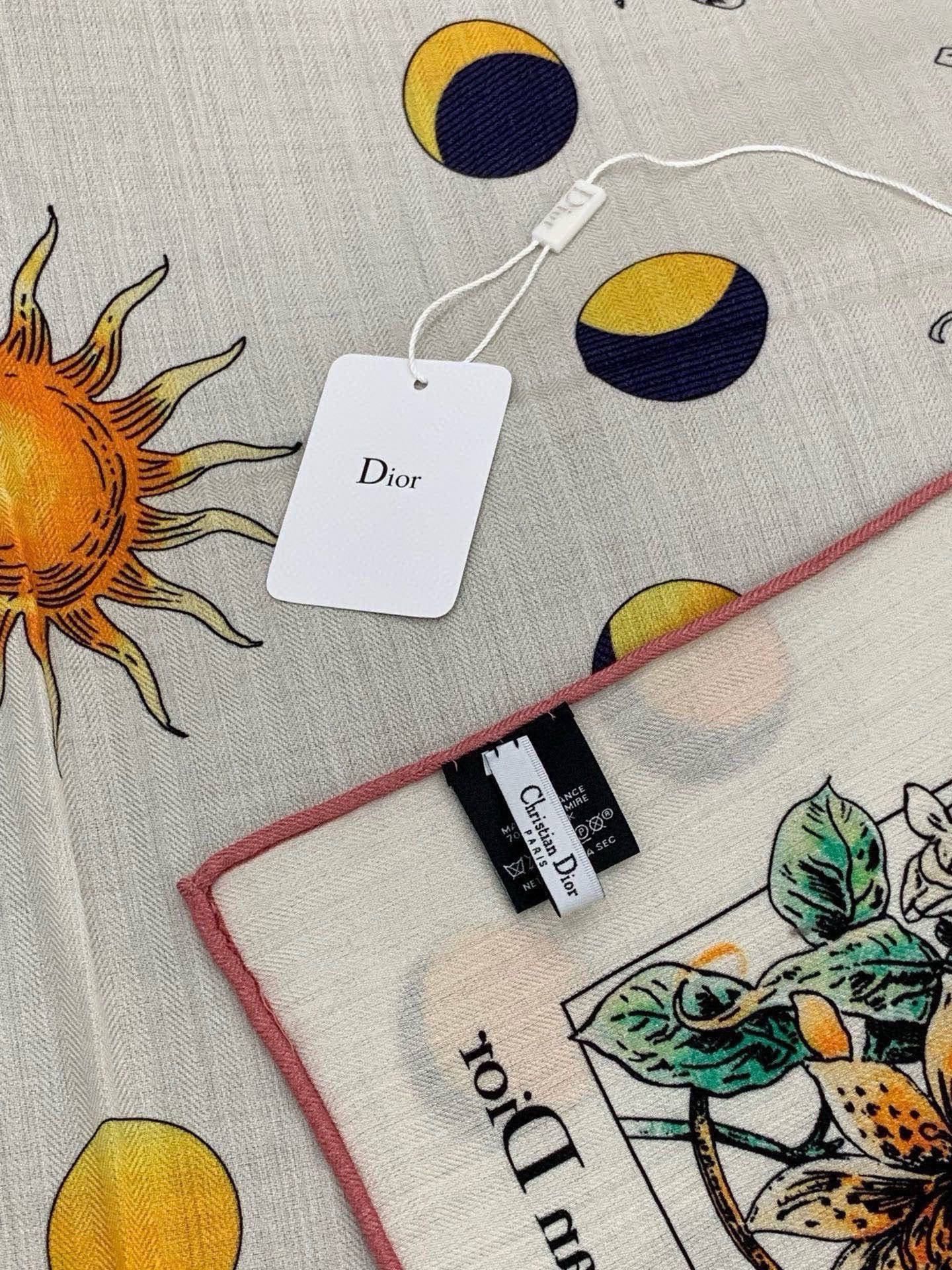 CD 26s Astral Flowers Scarf 90x90 Cream Mulberry Silk Cashmere 328856
