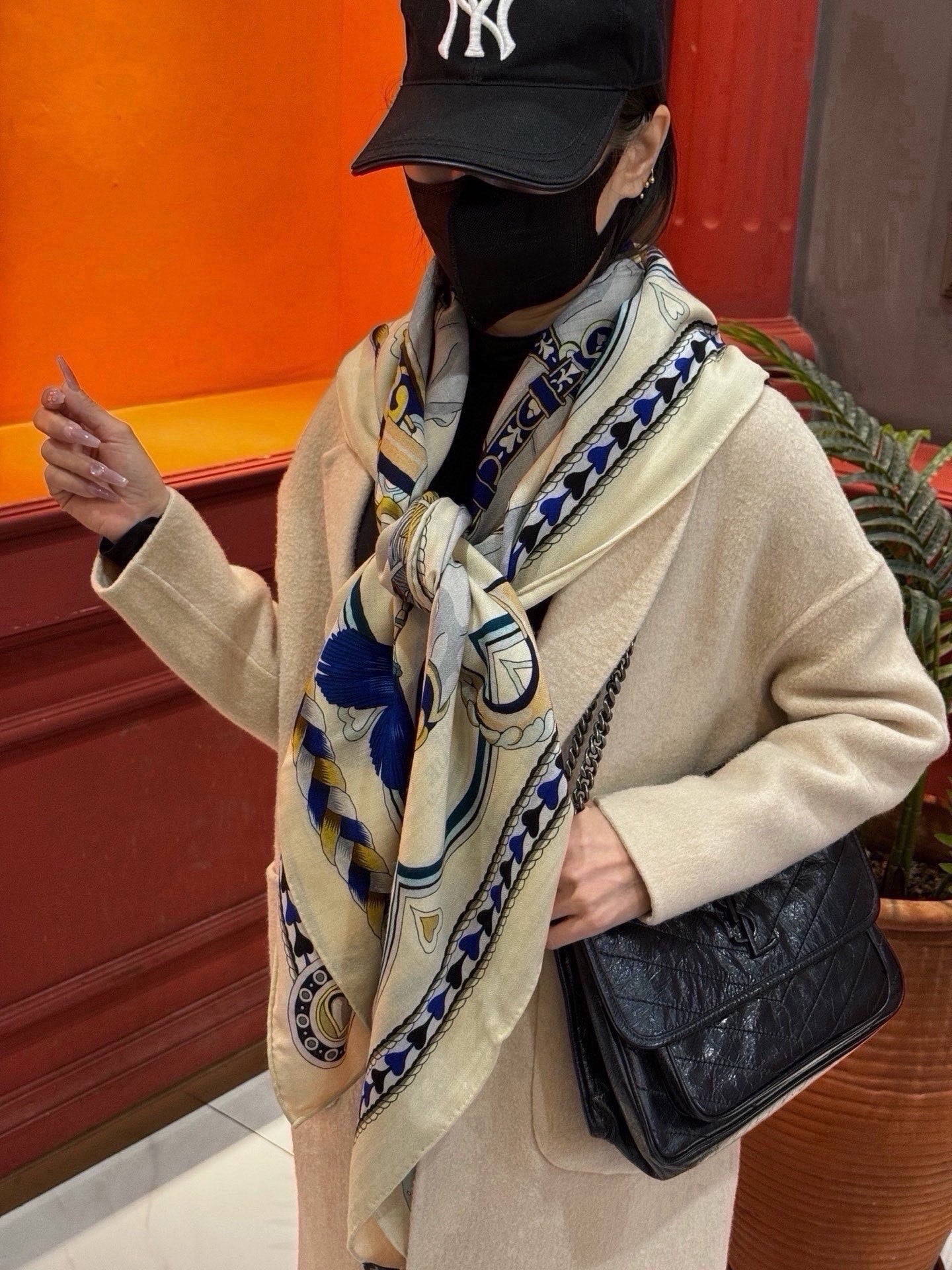 HM 26s Scarf 140 In Cashmere And Silk 216488