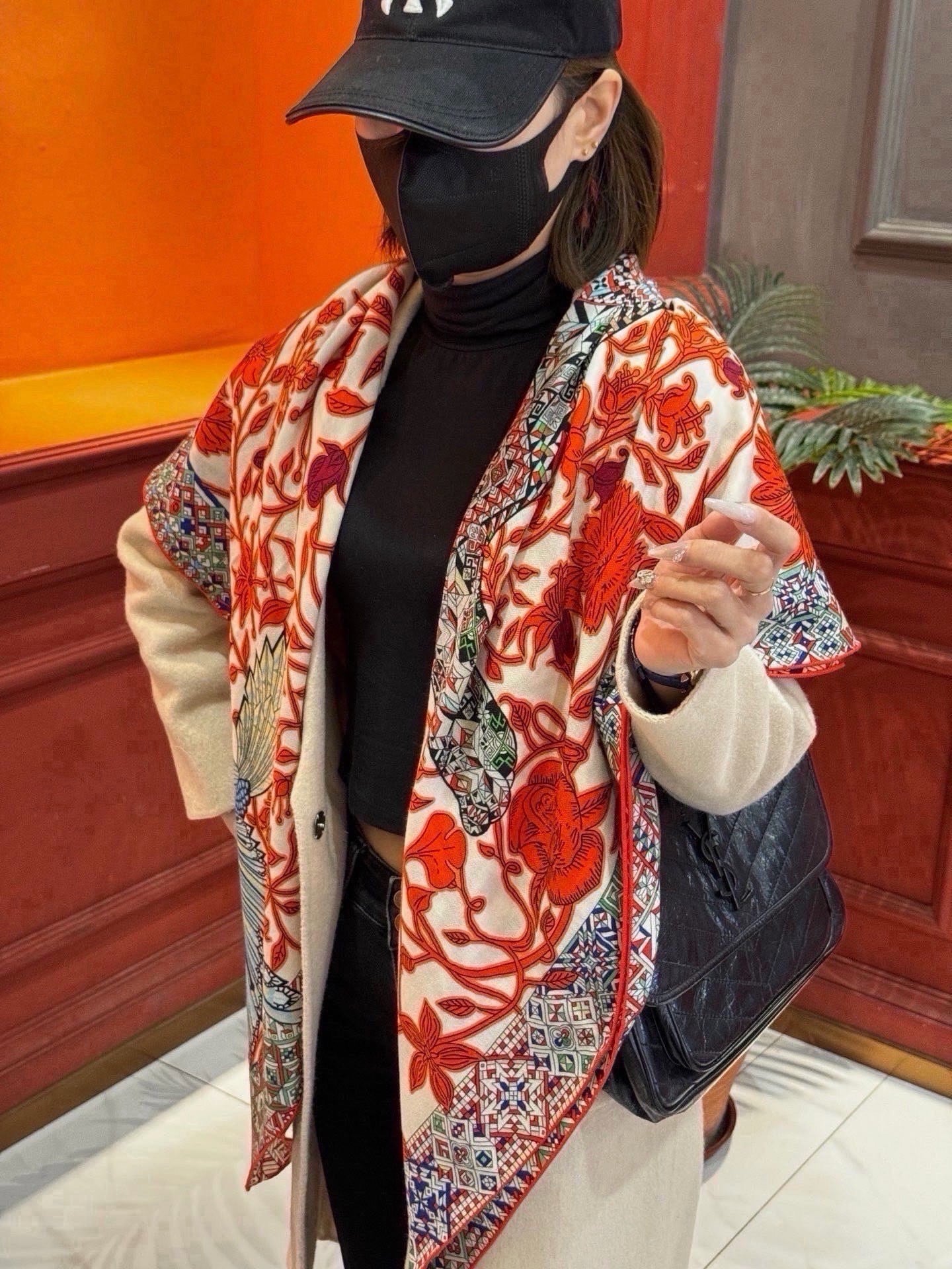 HM 26s Scarf 140 In Cashmere And Silk 216485