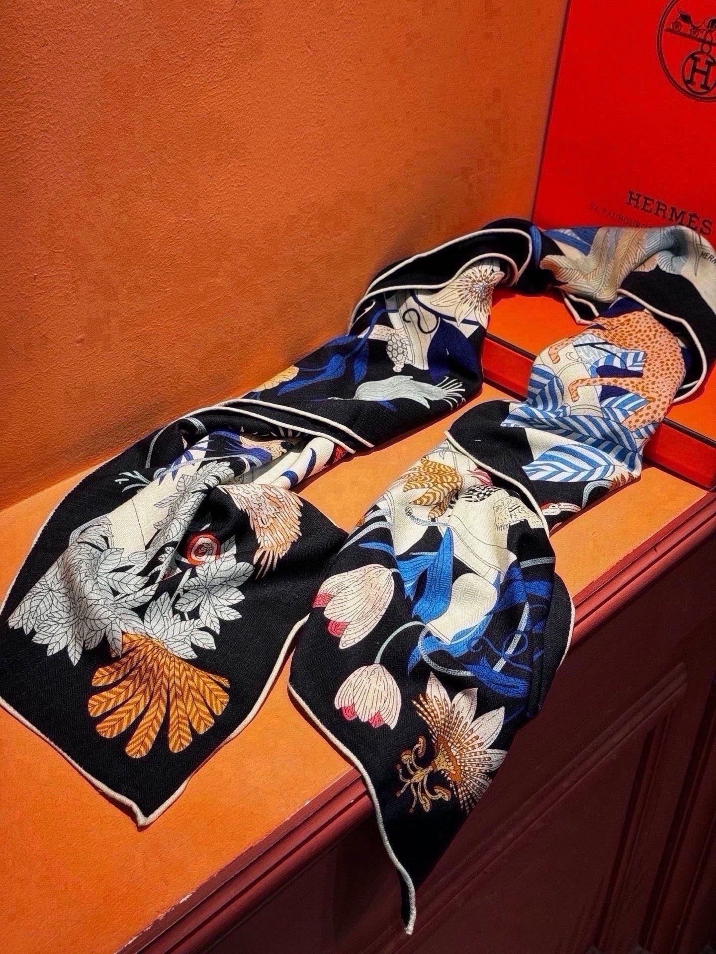 HM 26s Scarf 140 In Cashmere And Silk 441166