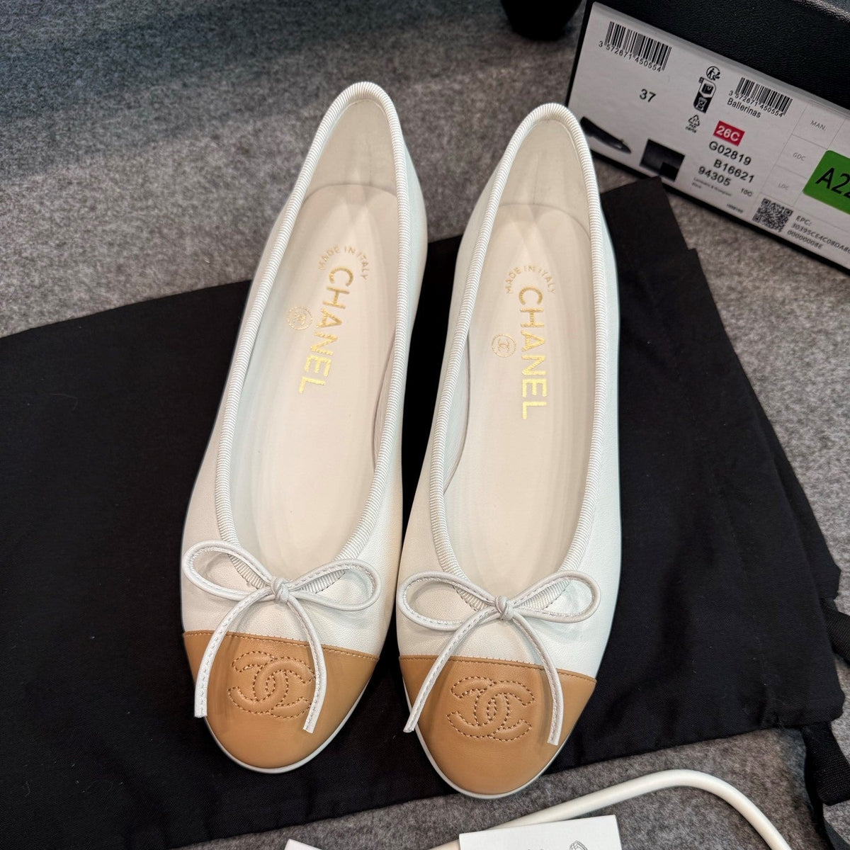 CC 26C Ballet Flats 1cm White Beige Leather 118956