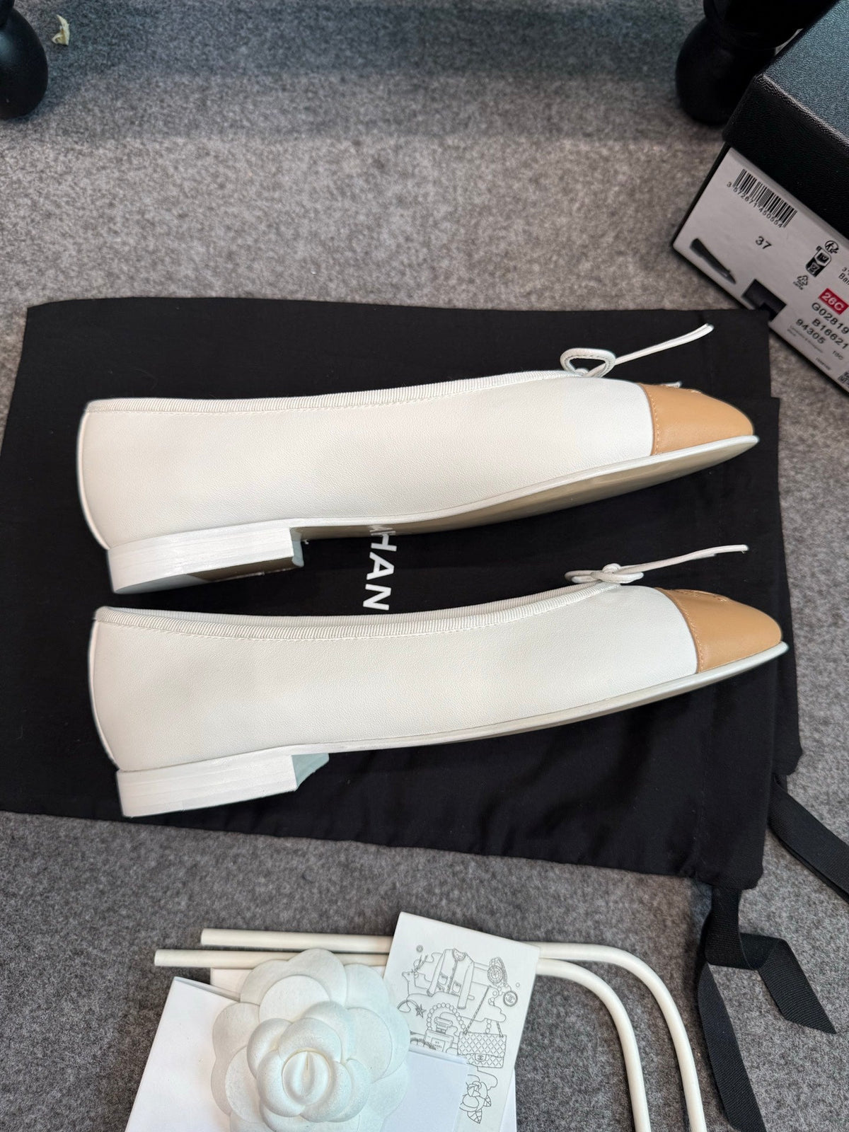 CC 26C Ballet Flats 1cm White Beige Leather 118956