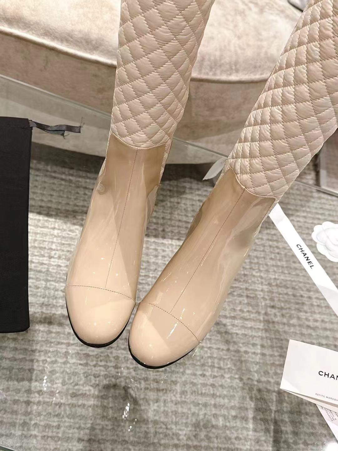 CC 26S Quilted Jumping Boots 5.5cm Beige Patent Leather Nylon 117685