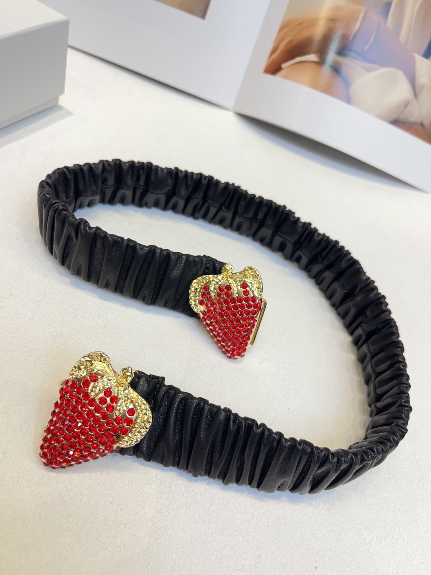 GG 3cm Strawberry Belt Black Sheepskin