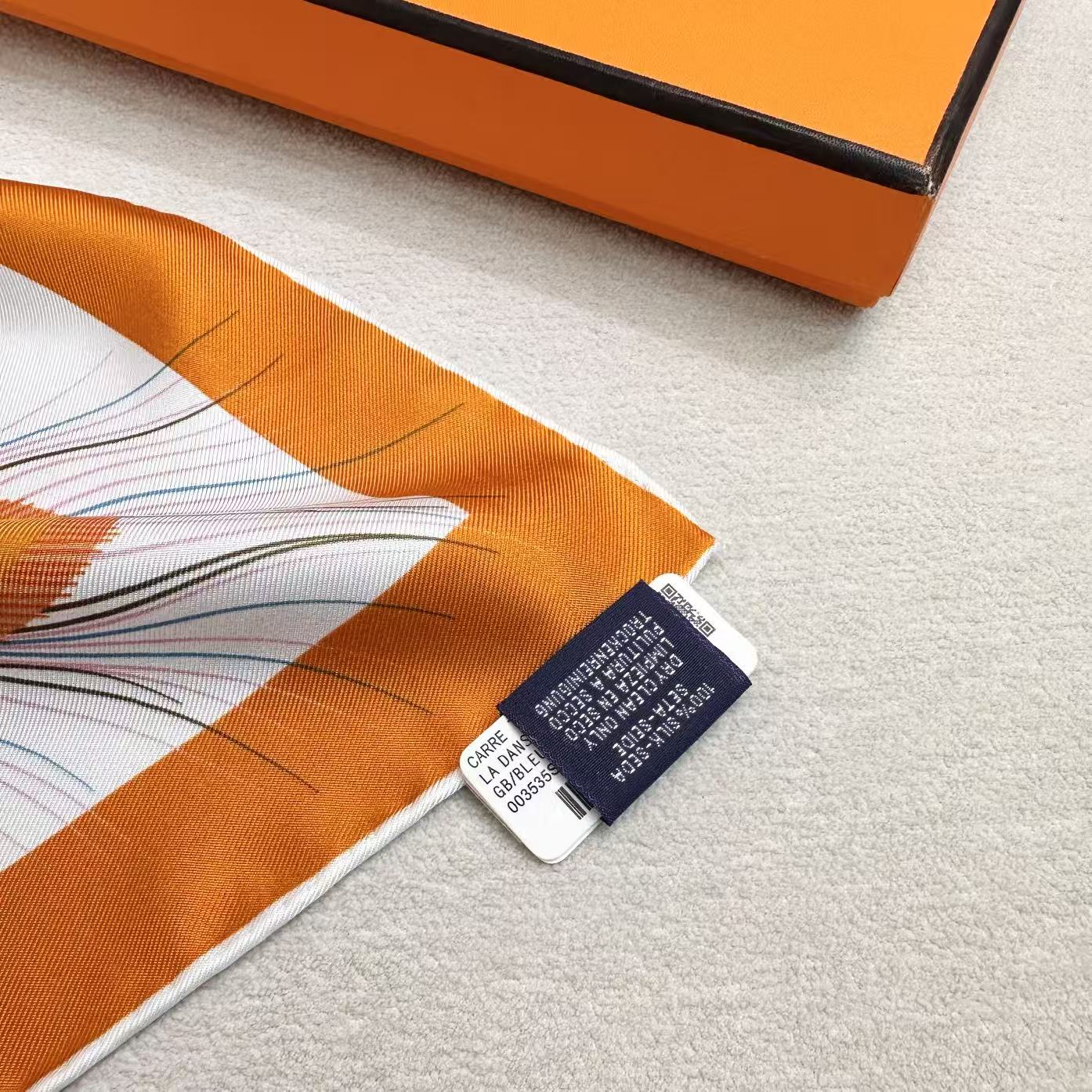 Hermes 26s Scarf 90 In Silk 303219