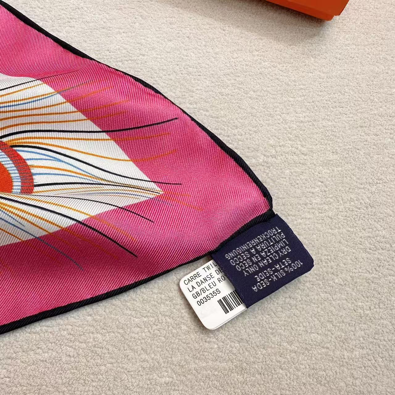 Hermes 26s Scarf 90 In Silk 303220