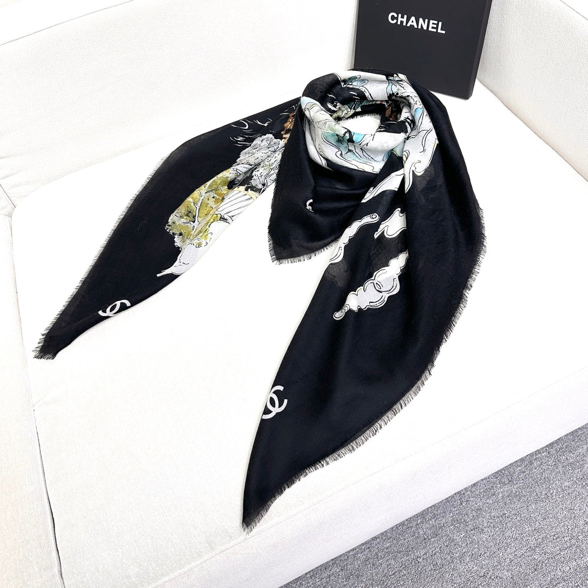 CC 26s Scarf 140 In Cashmere And Silk 513392