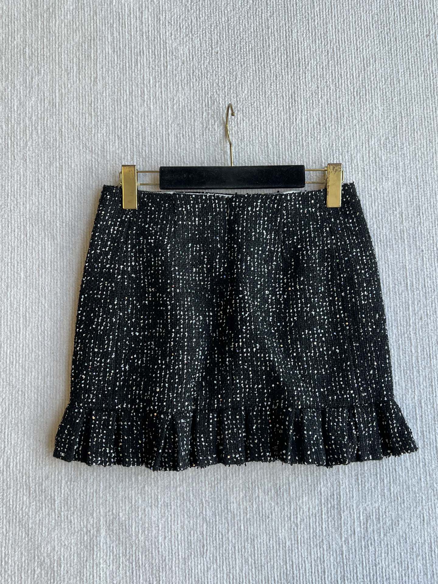 CC 25 Sequined Skirt In Black Tweed 277170