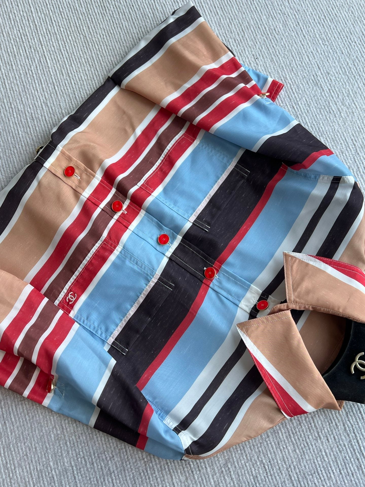 CC 26s Resort Long-Sleeve Button-Down Shirt Red Brown Blue Cotton Polyester 405111