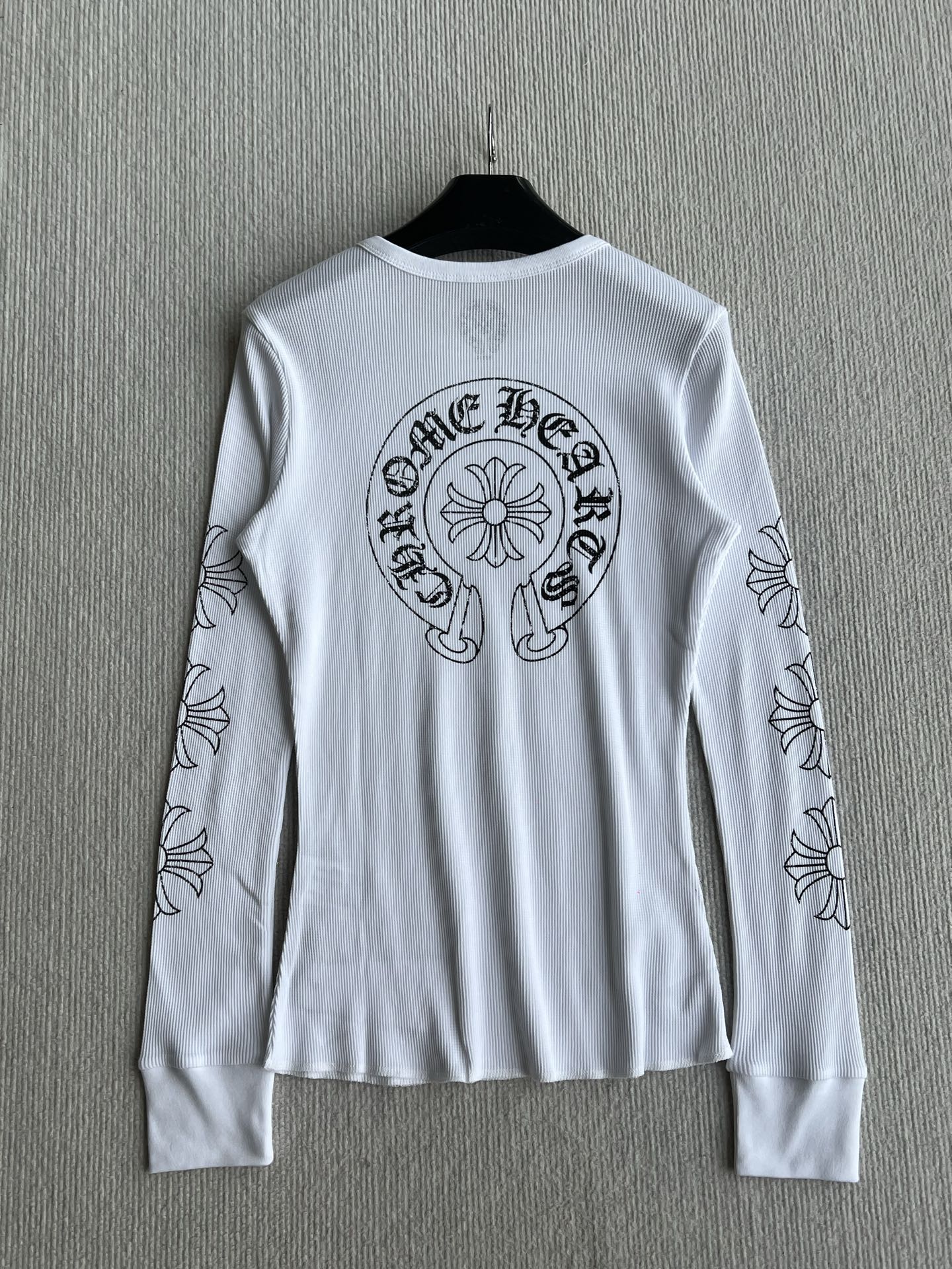 𝐂𝐡𝐫𝐨𝐦𝐞 H𝐞𝐚𝐫𝐭𝐬 26s Long-Sleeve T-Shirt White Cotton 412316