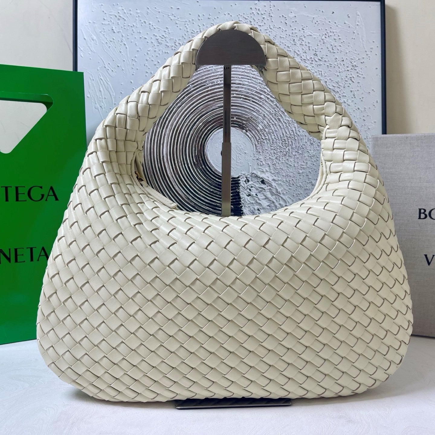 Bottega Veneta Veneta Bag 44cm Cream Intrecciato Leather