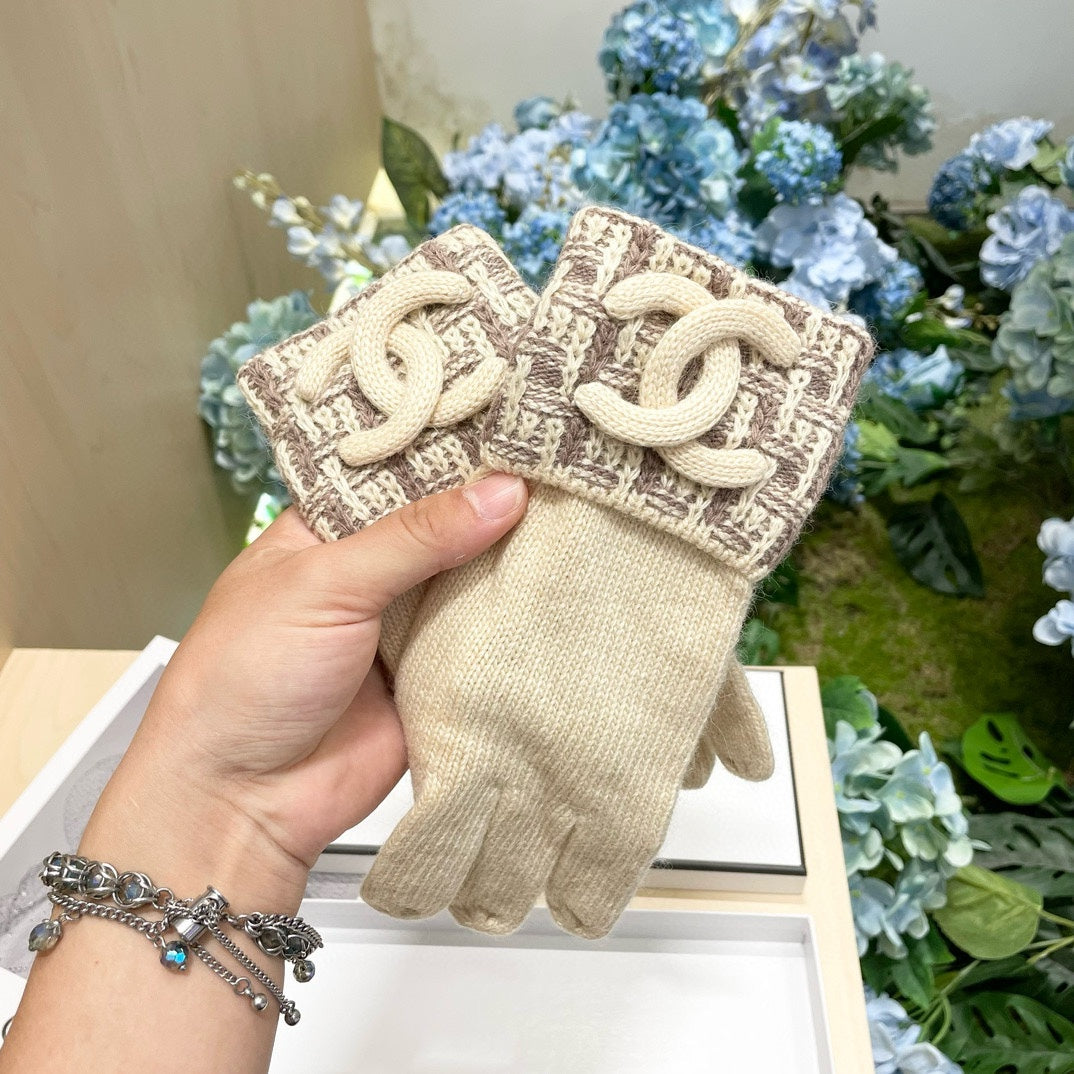 GLOVES IN BISQUE BEIGE WOOL KNIT 462429