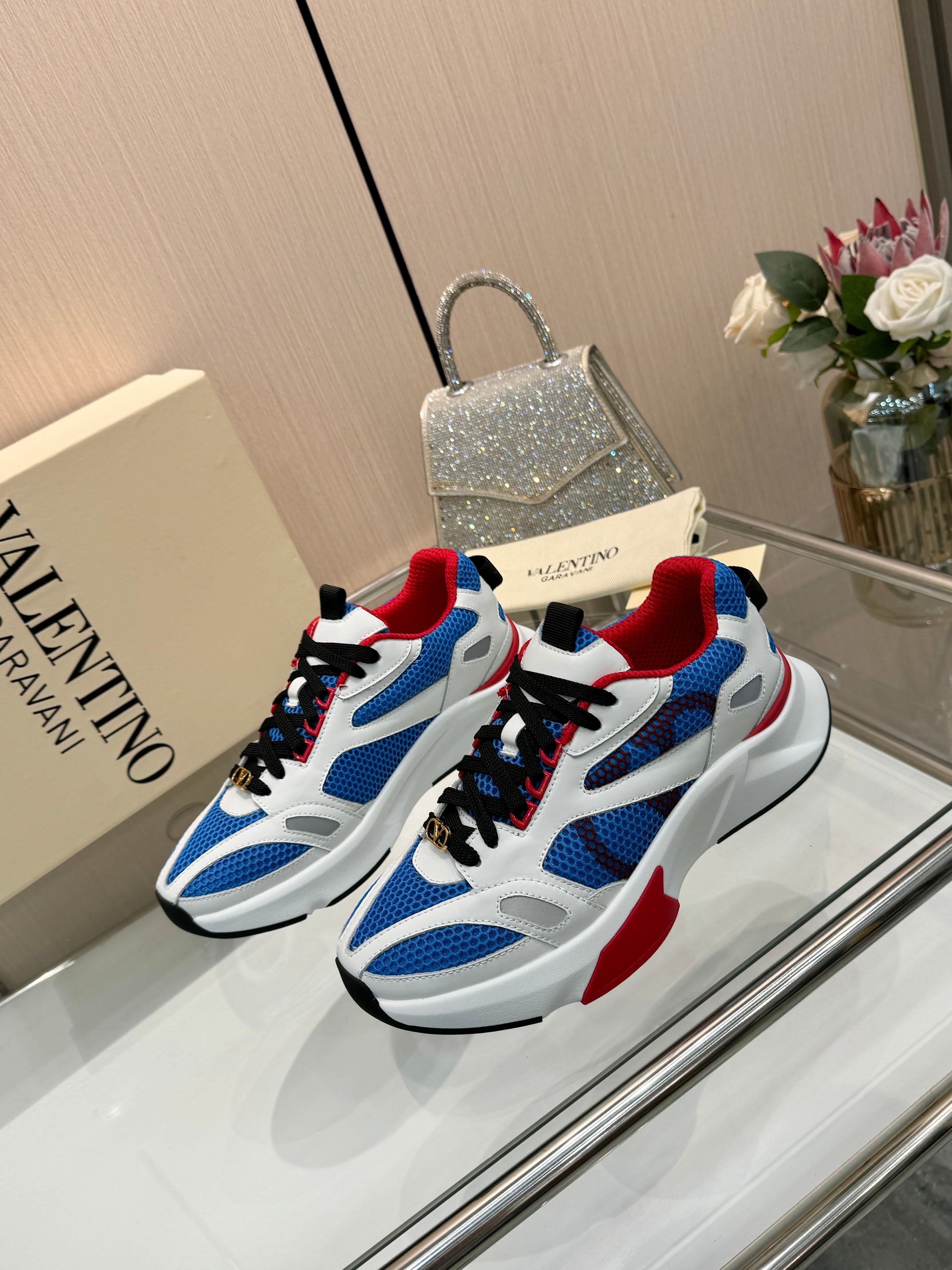 VT 26s Demivee Signature Sneakers White Blue Red Mesh 943073