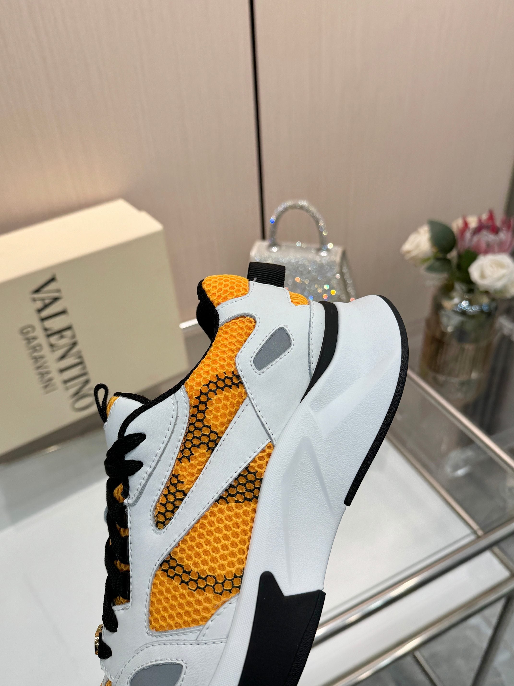 VT 26s Demivee Signature Sneakers White Orange Mesh 943074