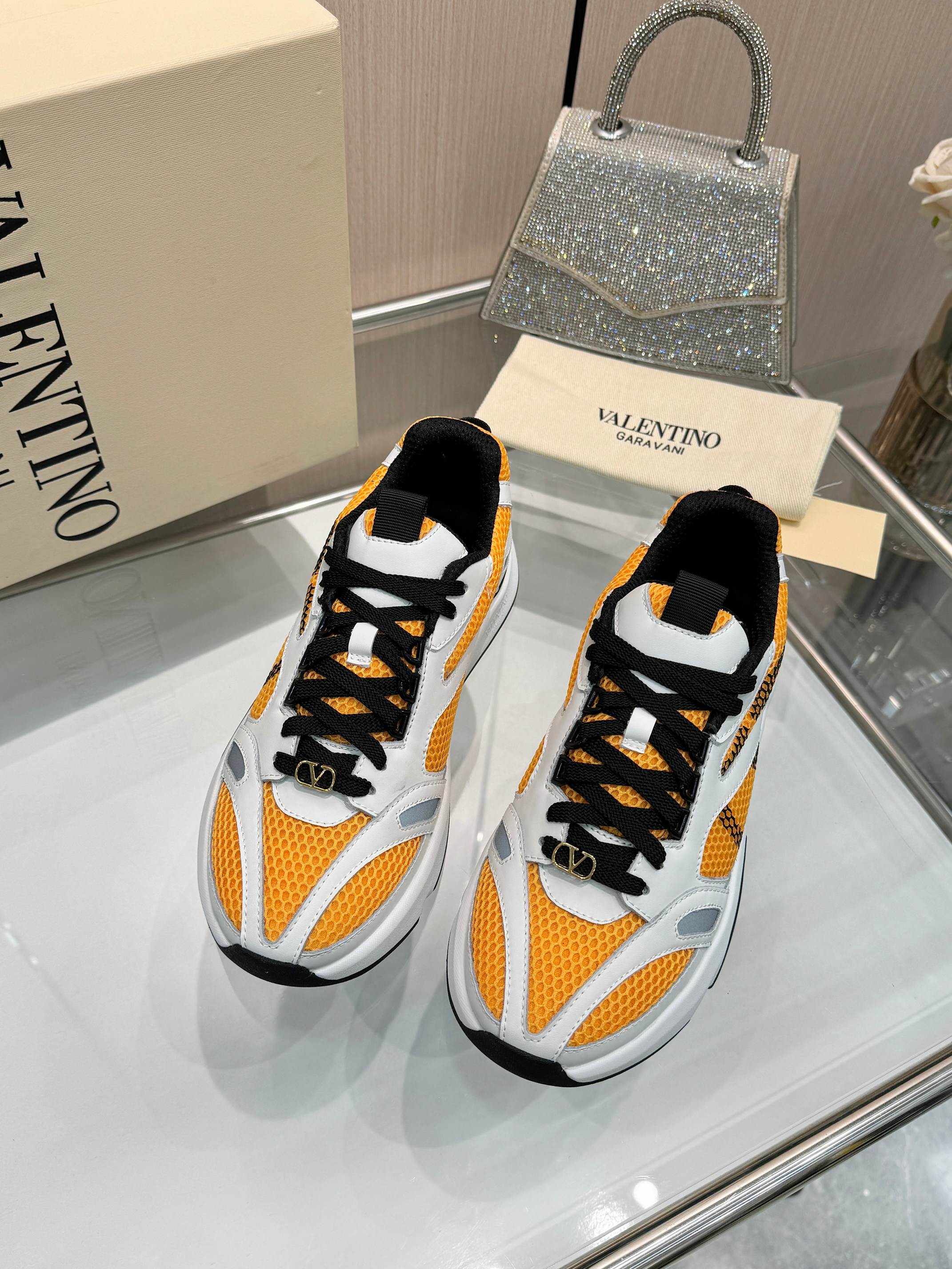 VT 26s Demivee Signature Sneakers White Orange Mesh 943074