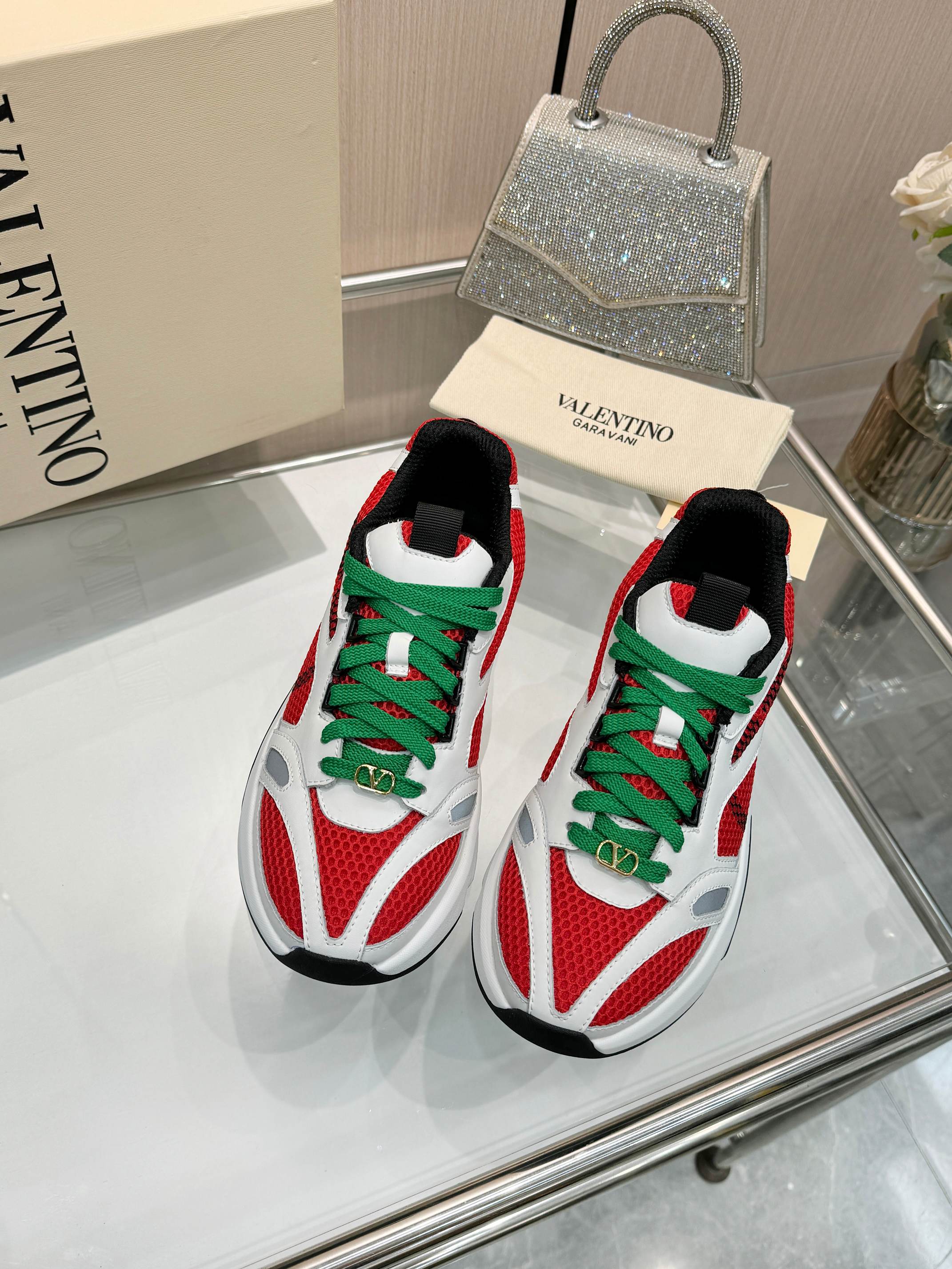 VT 26s Demivee Signature Sneakers White Red Mesh 943076