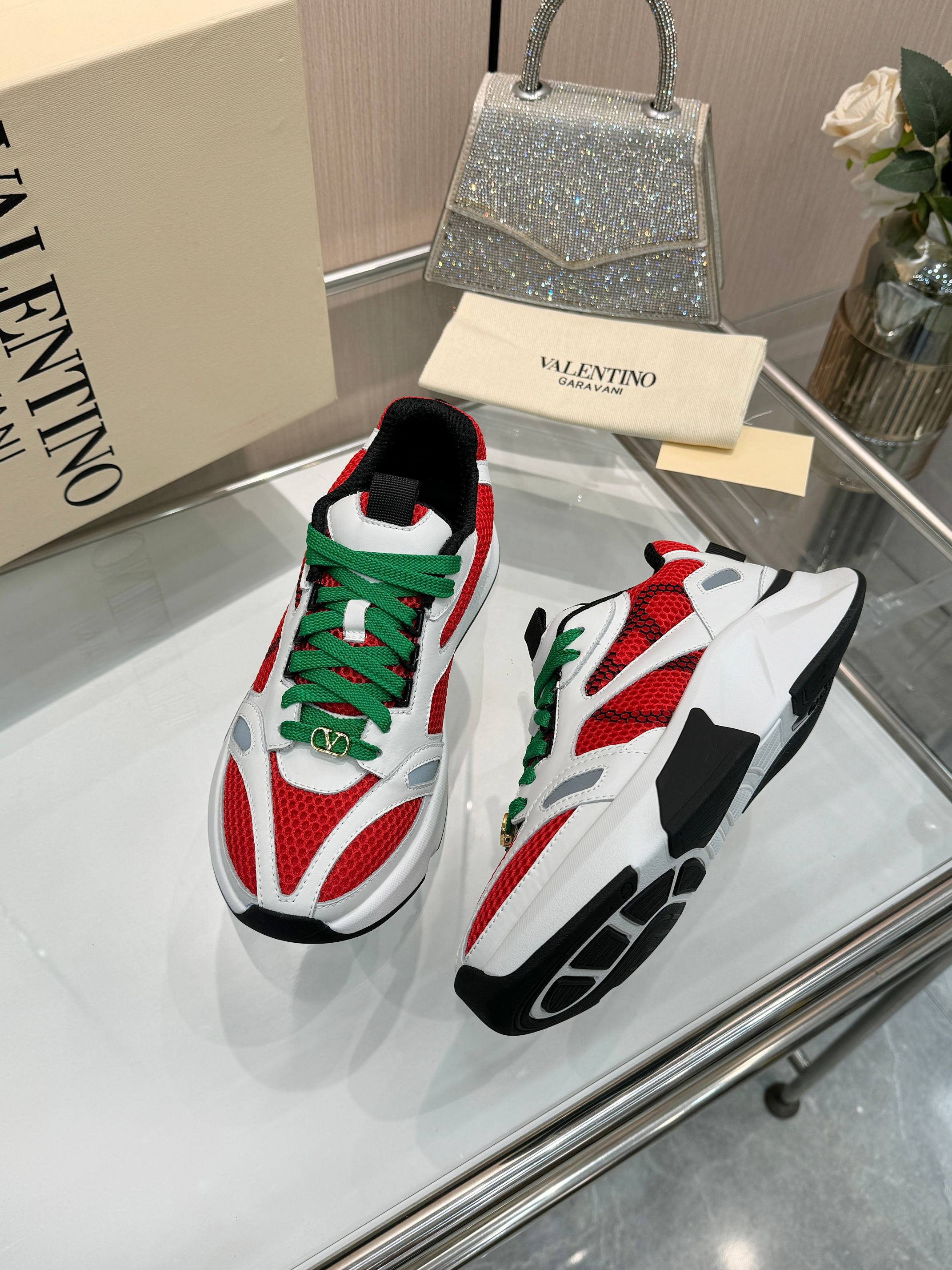VT 26s Demivee Signature Sneakers White Red Mesh 943076