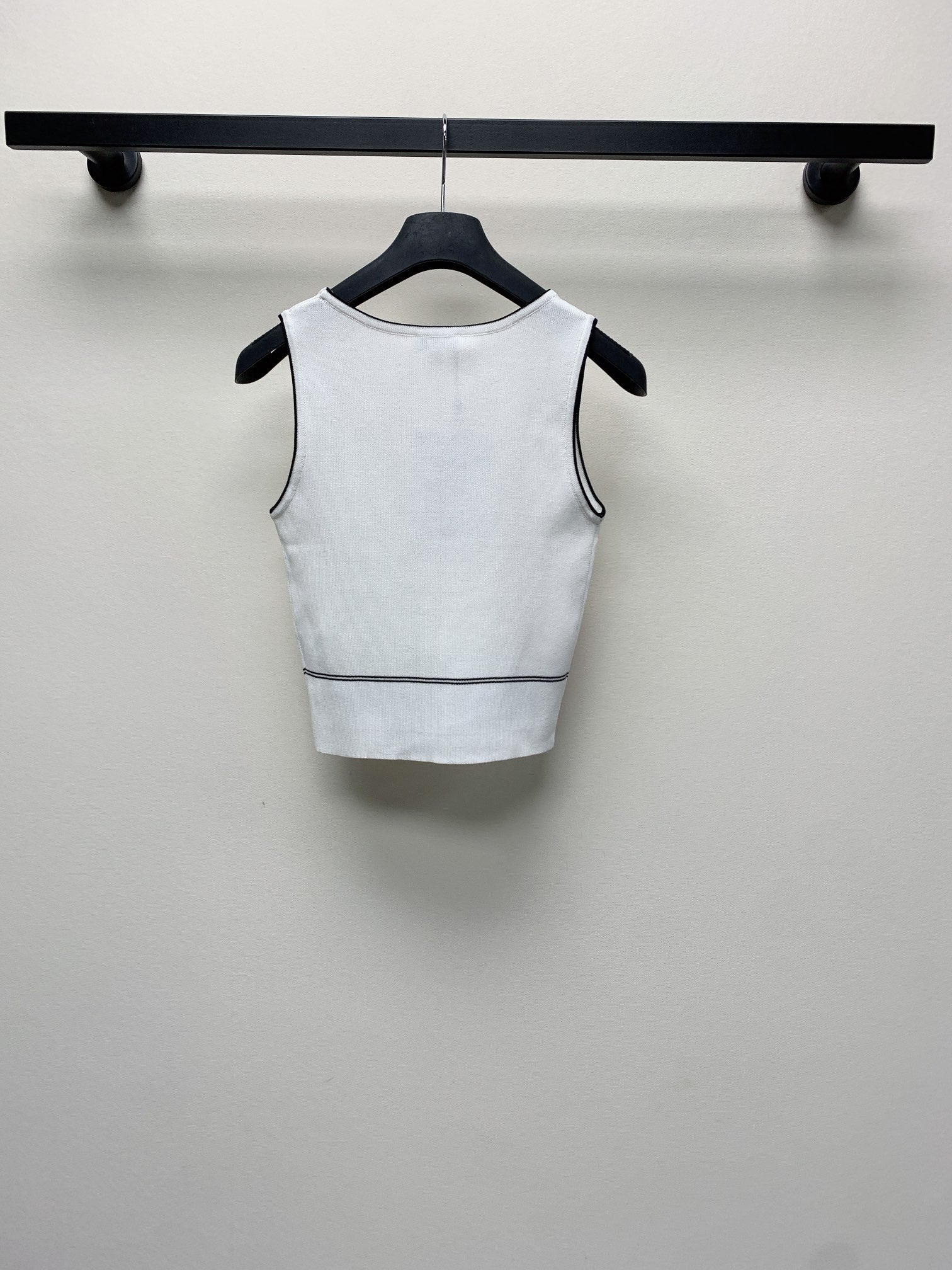CC 25 Round Neck Knitted Embroidered Logo Vest in White 277575