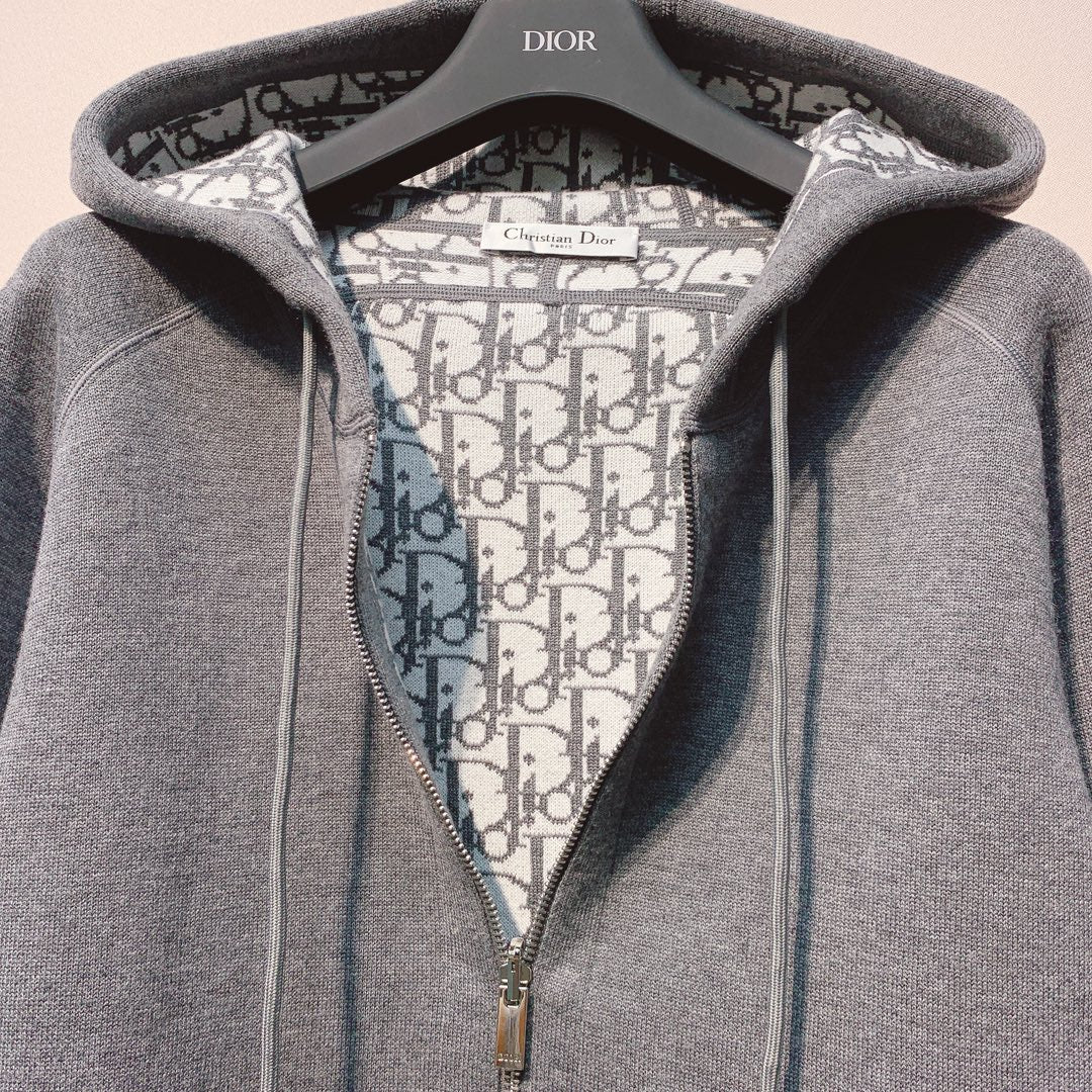 CD 25 Double-Sided Knitted Hooded Jacket 293319
