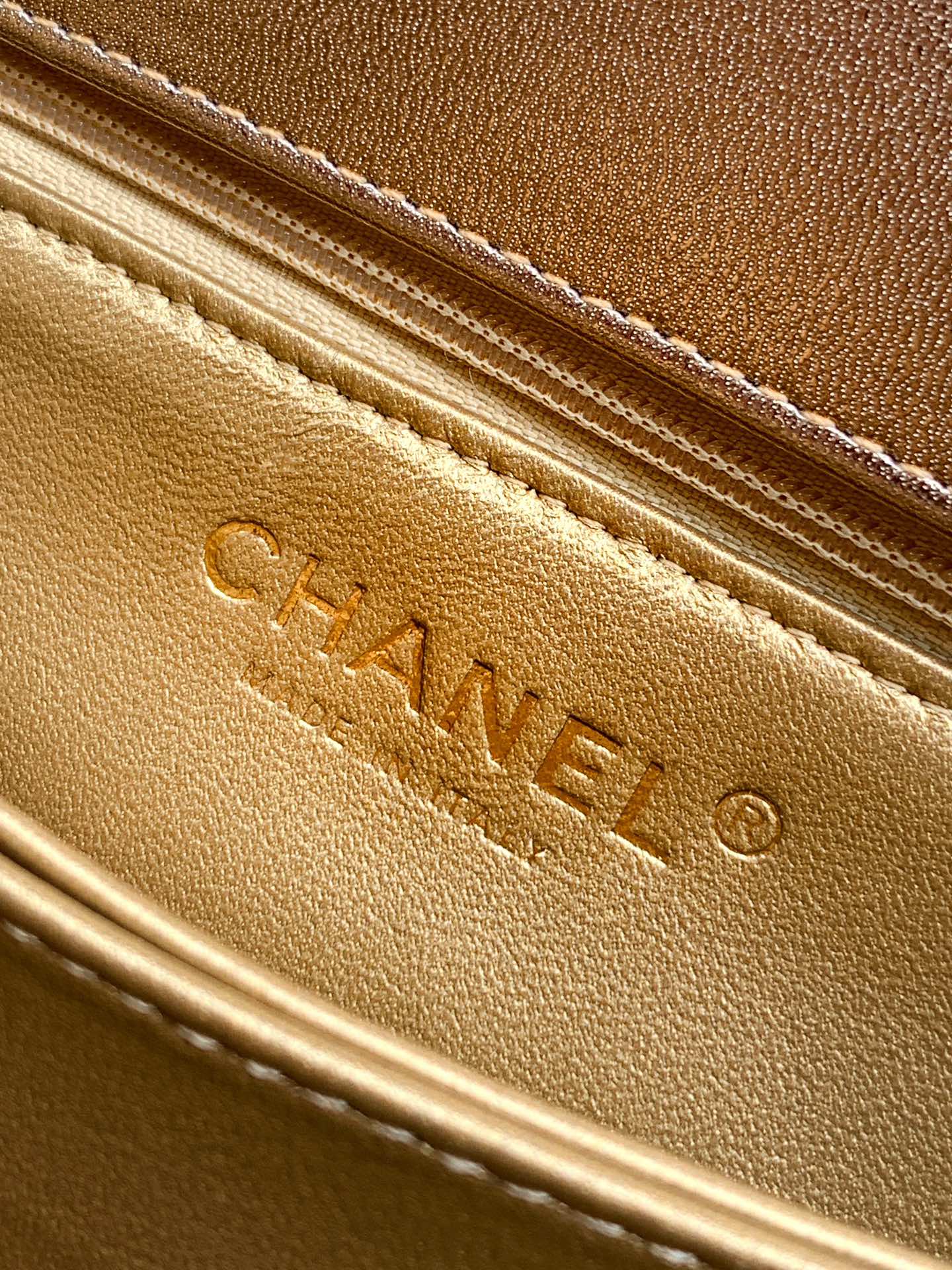 CC Coco Top Handle Bag 23cm Gold Metalic Quited Leather