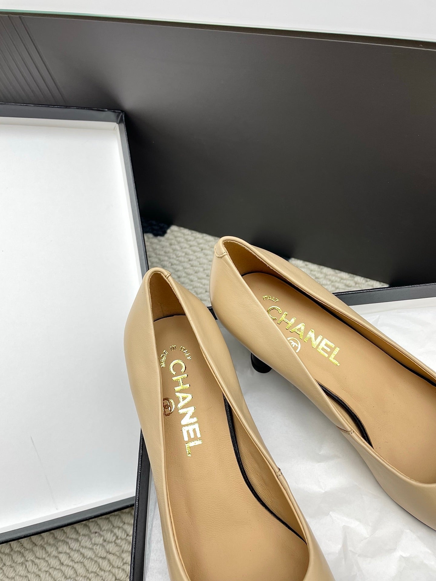 CC Square-Toe Pumps 65mm Beige Sheepskin 427014