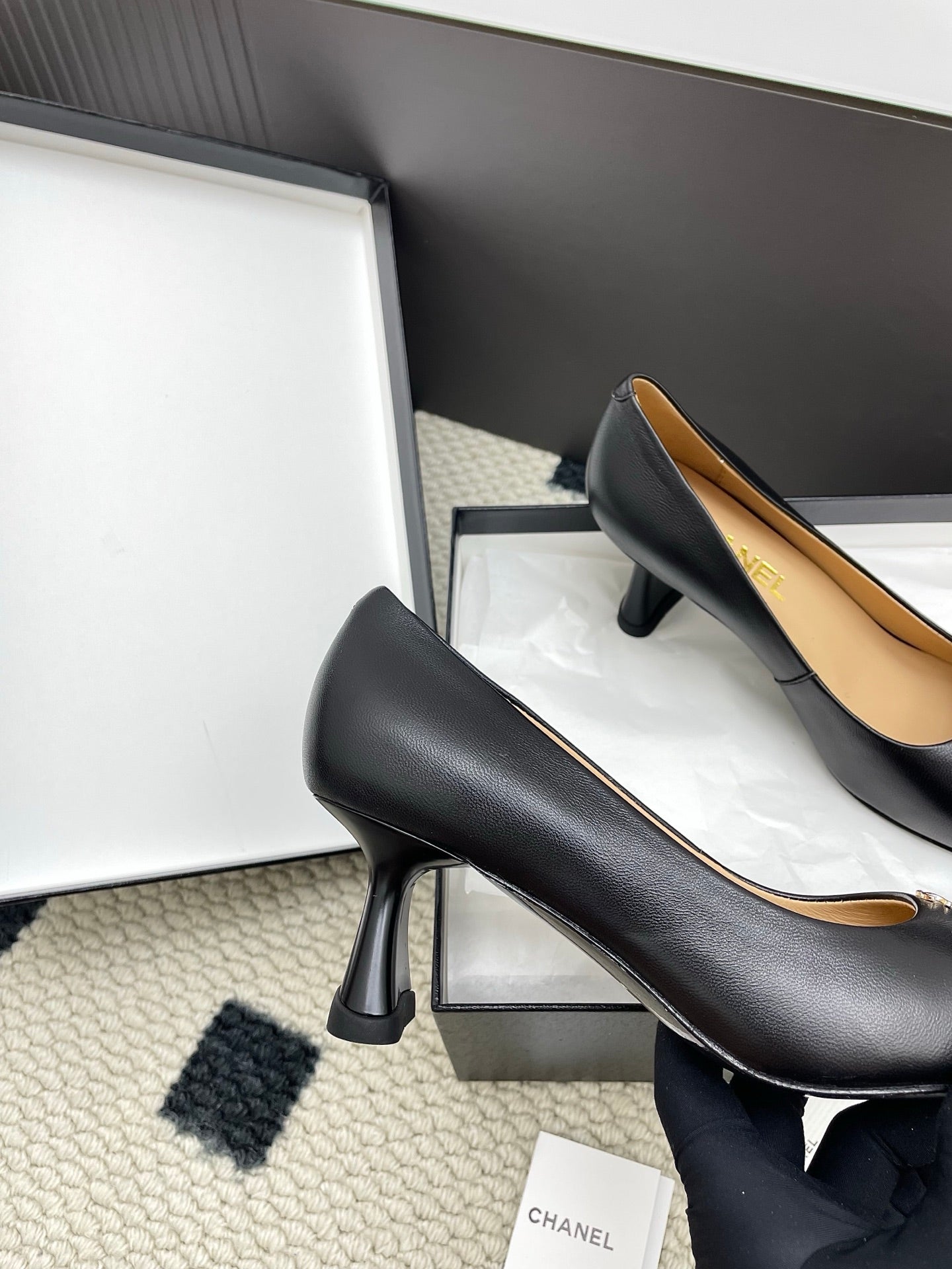 CC Square-Toe Pumps 65mm Black Sheepskin 427015