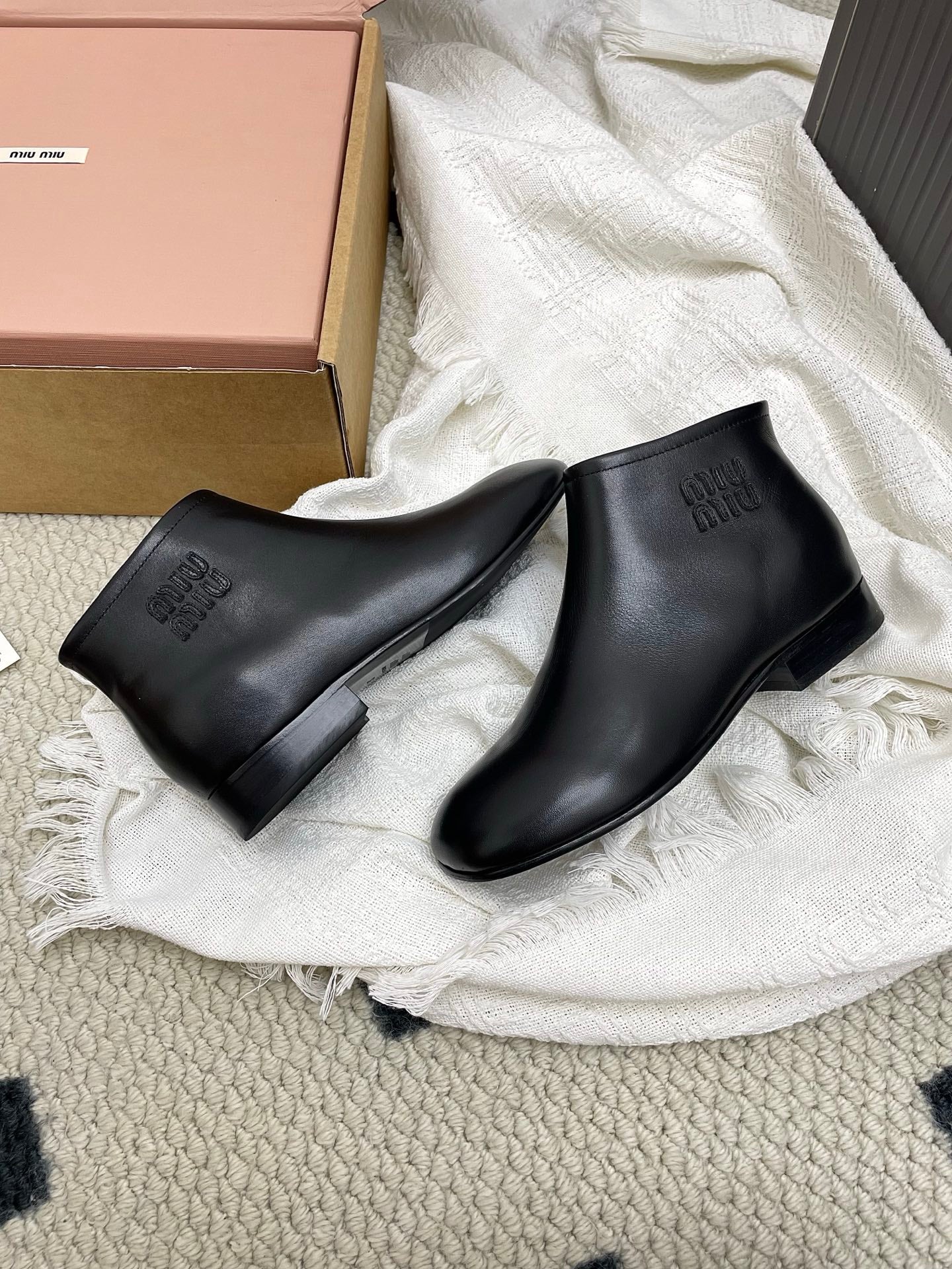 Miumiu 25 Chelsea Short Boot Black Cowhide 511541