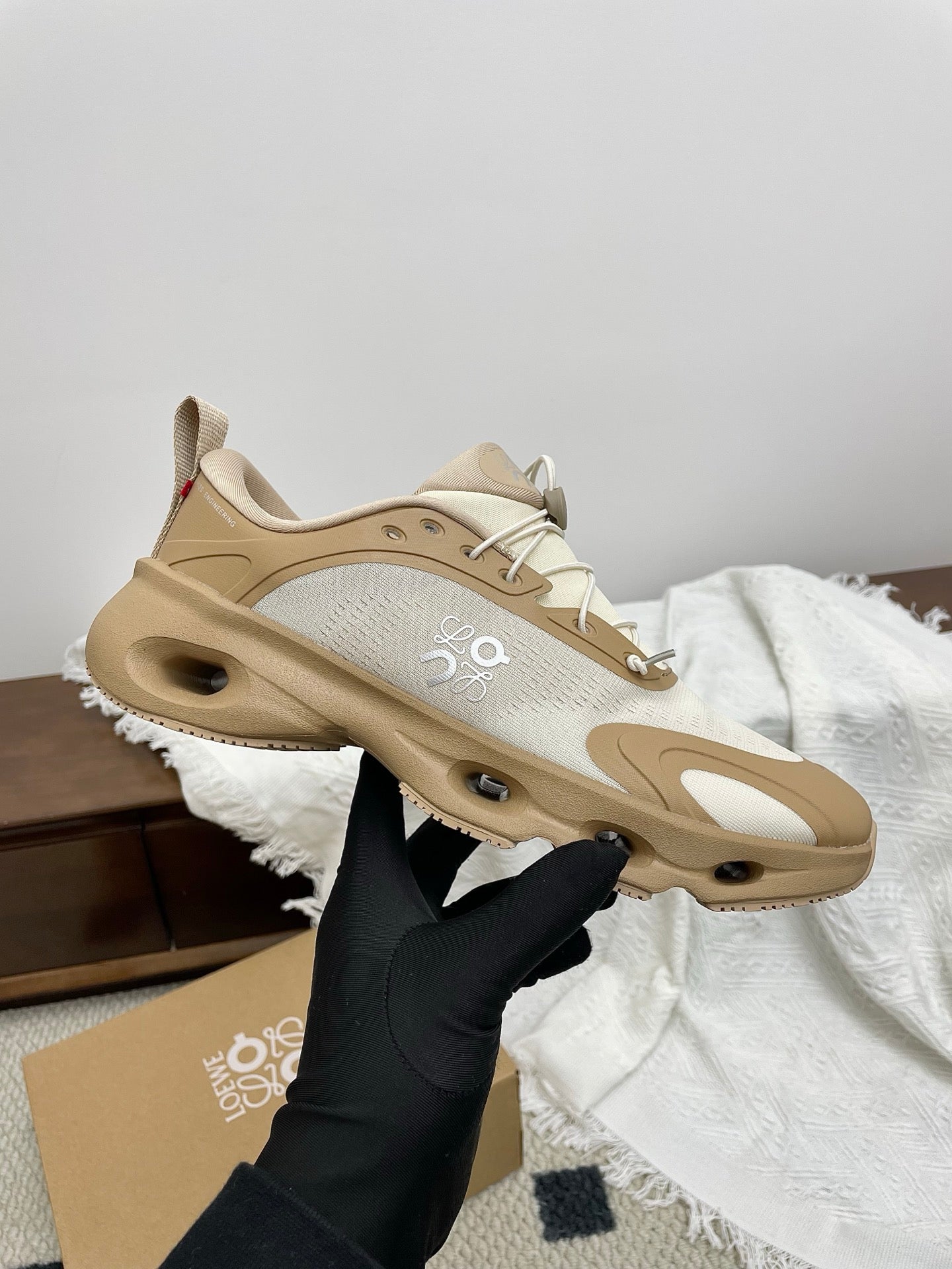 Loewe 26s Cloudsolo Sneakers In Brown And Beige Recycled Polyester