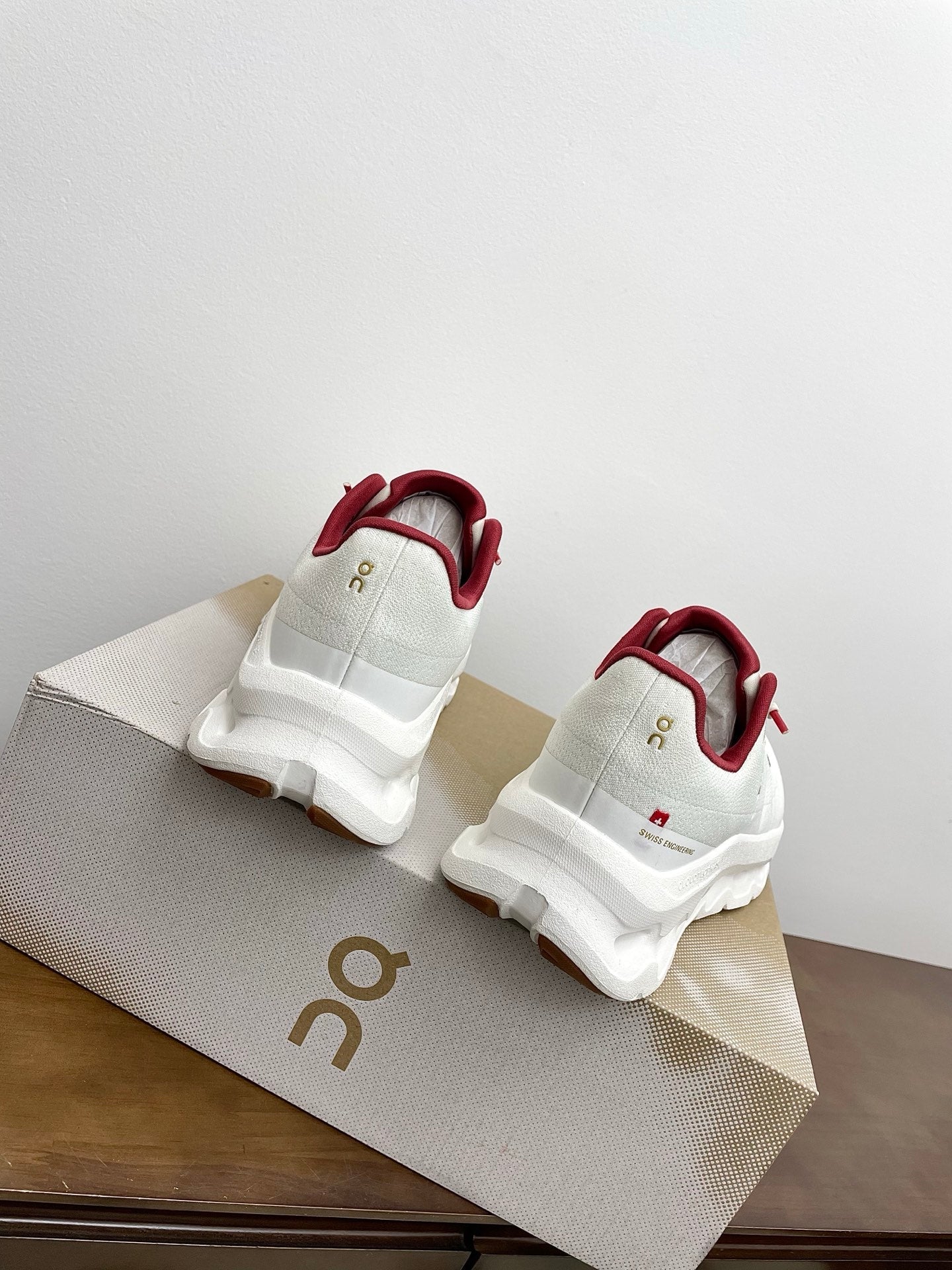 Loewe 26s Cloudtilt Sneaker In White And Red Recycled Polyester