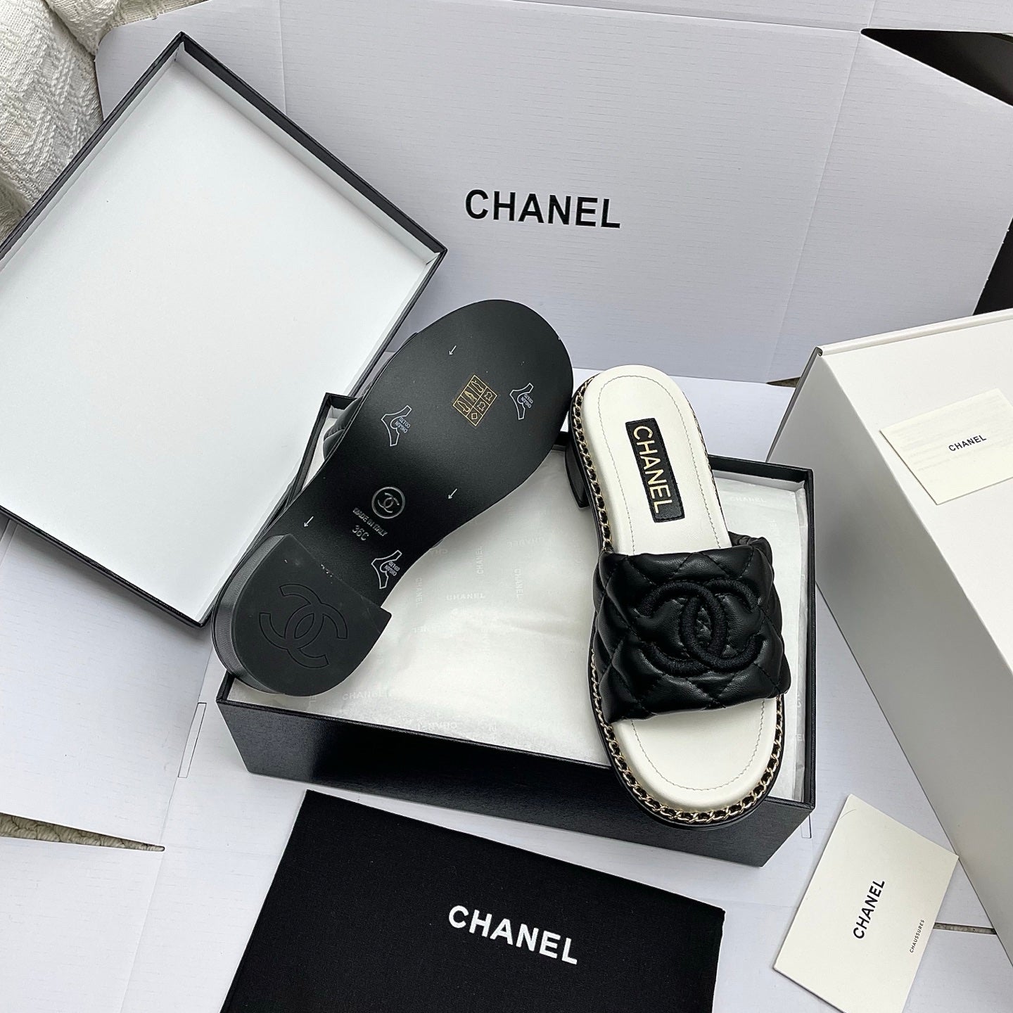 CC 26SS Black White Quilted Lambskin 726546