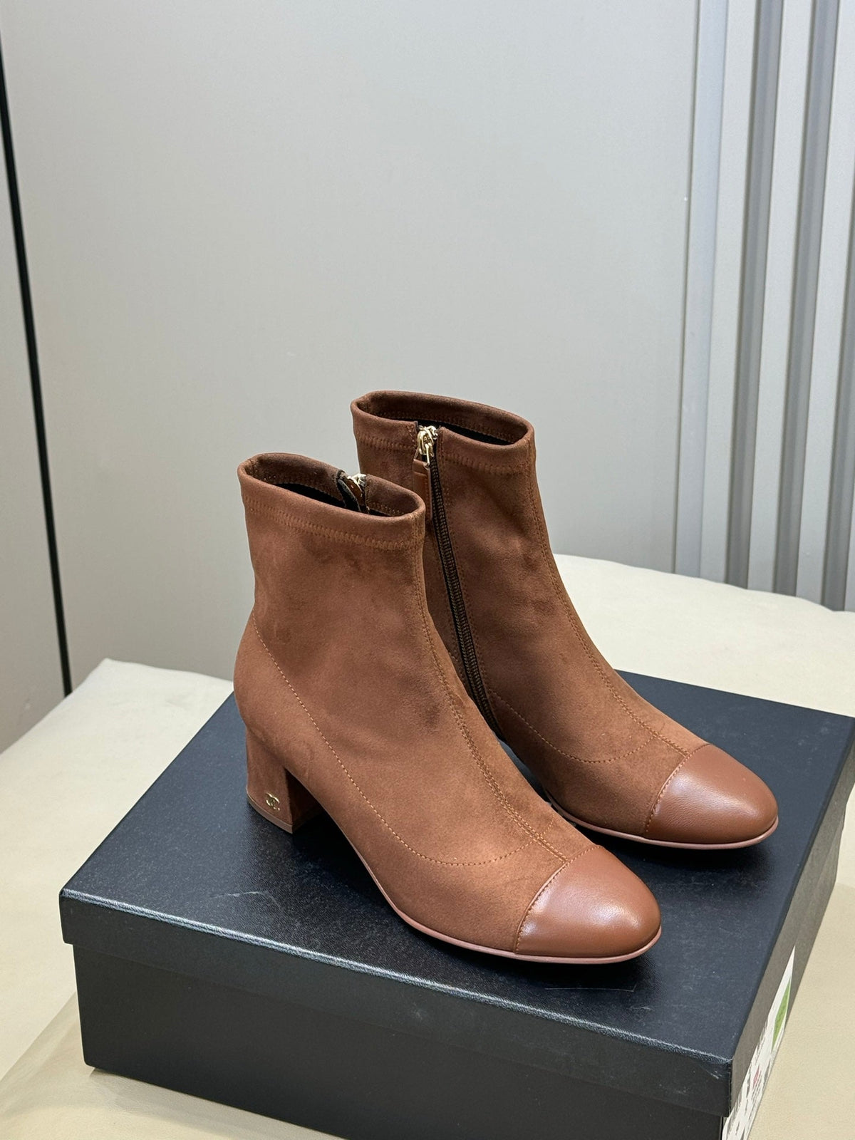 CC 26s Cap-Toe Ankle Boots 5.5cm Brown Suede 150313