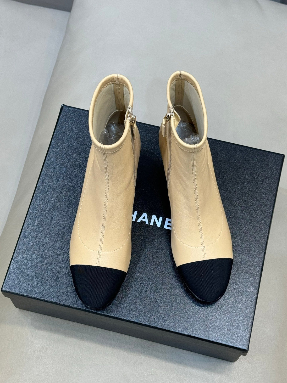 CC 26s Cap-Toe Ankle Boots 5.5cm Beige Leather 150311