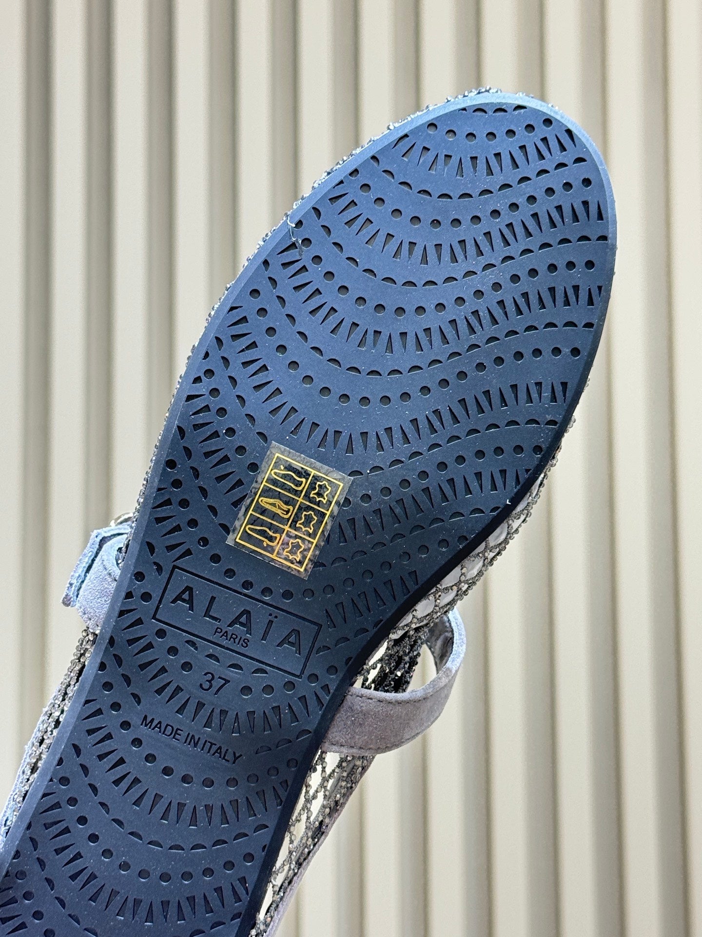 Alaia 26s Fishing Net Mule Grey Suede 820355