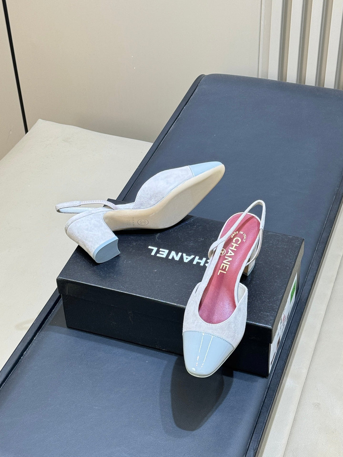 CC 26s Cap-Toe Slingbacks 6.5cm Off White Light Blue Velvet 150301