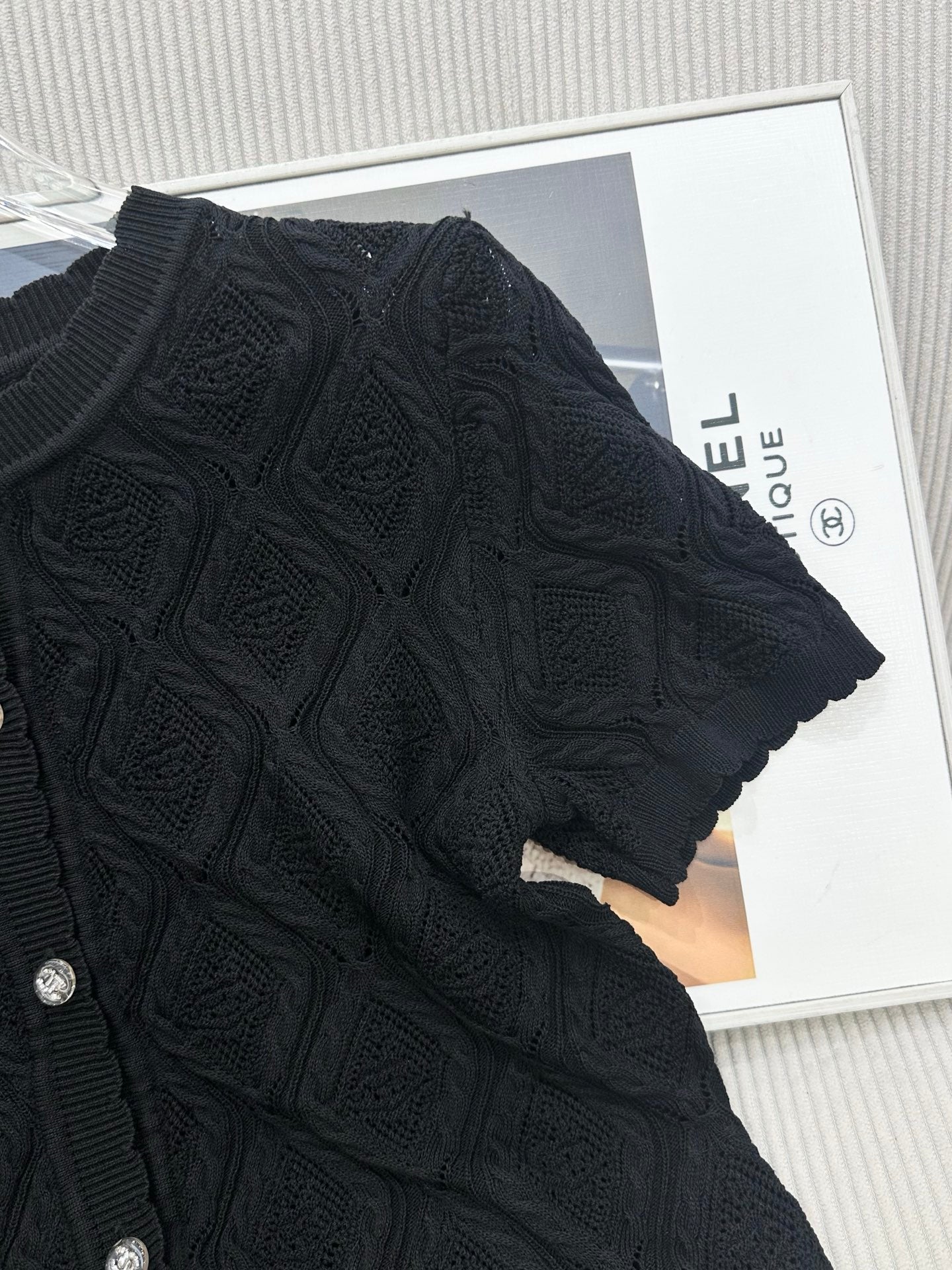 CC 26s Short-Sleeved Cardigan Top Black Tencel Silk 415539