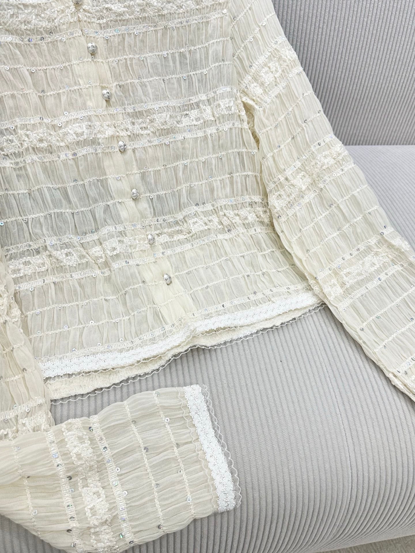 CC 26s Long-Sleeved Cardigan Cream Sequins Polyester 415552