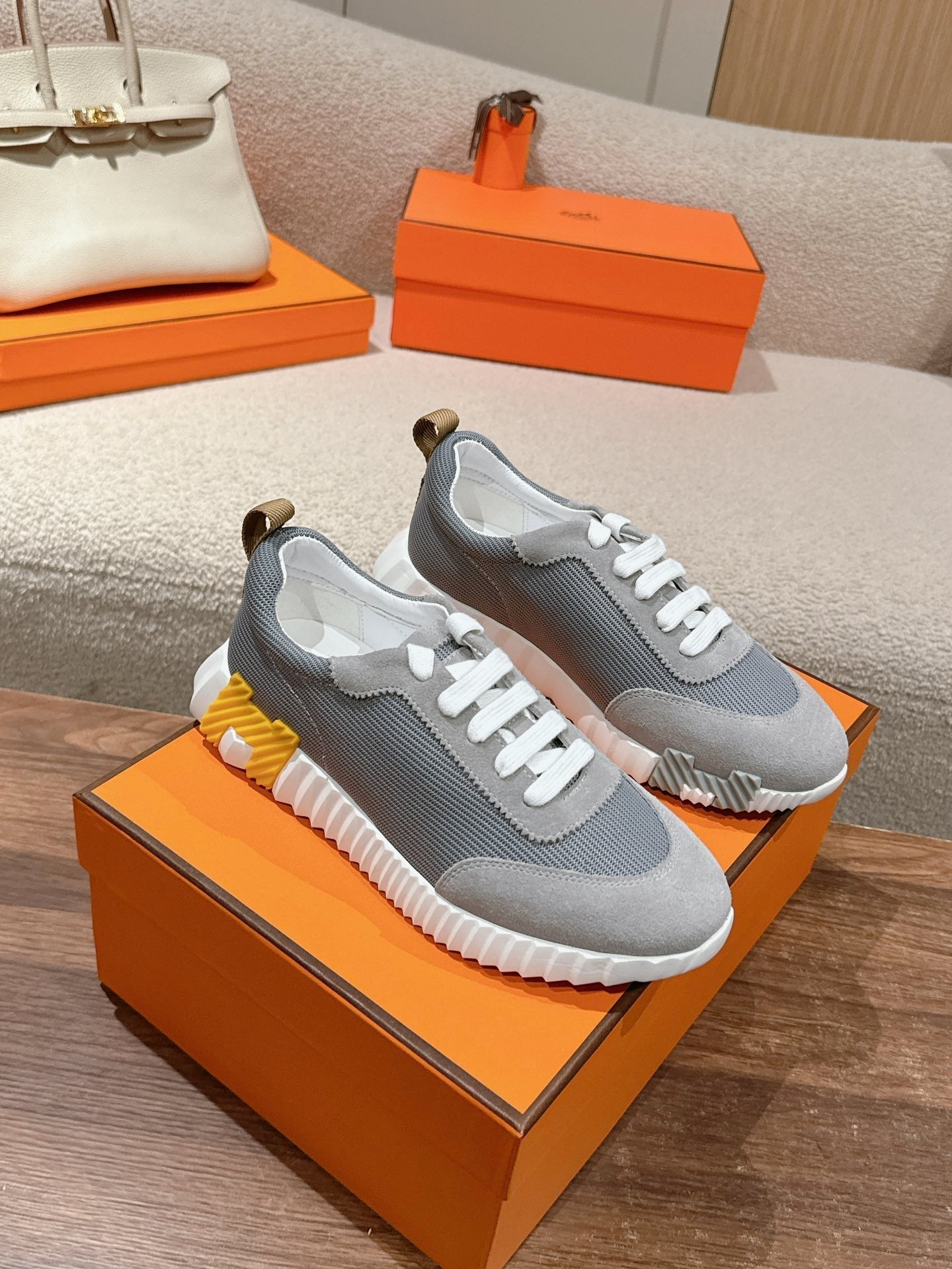HM Mainland Sneaker In Ash Gray Suede And Shark Gray Breathable Mesh Fabric 959350