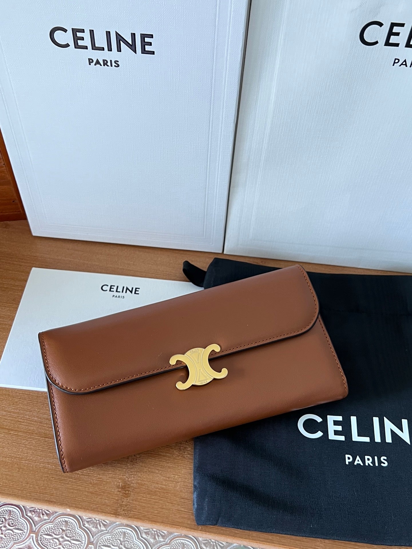 TRIOMPHE Flap Wallet Card Holder 19cm Tan Shiny Cafskin