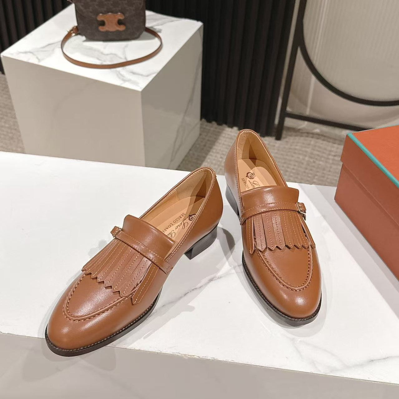 LP Pennan Fringe Burnt Clay Cowhide 564801
