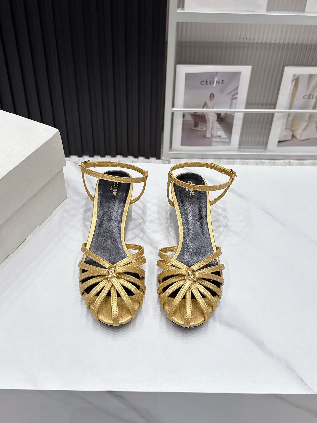 Celine 26s Triomphe Sandal 5cm Gold Lambskin 987280