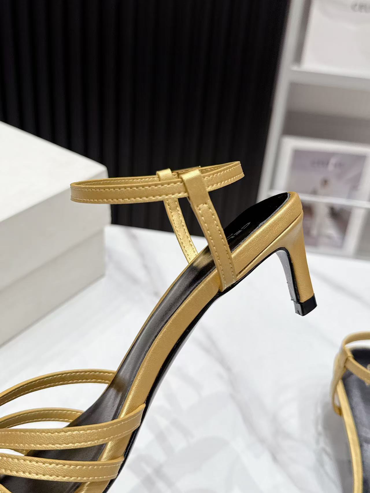 Celine 26s Triomphe Sandal 5cm Gold Lambskin 987280