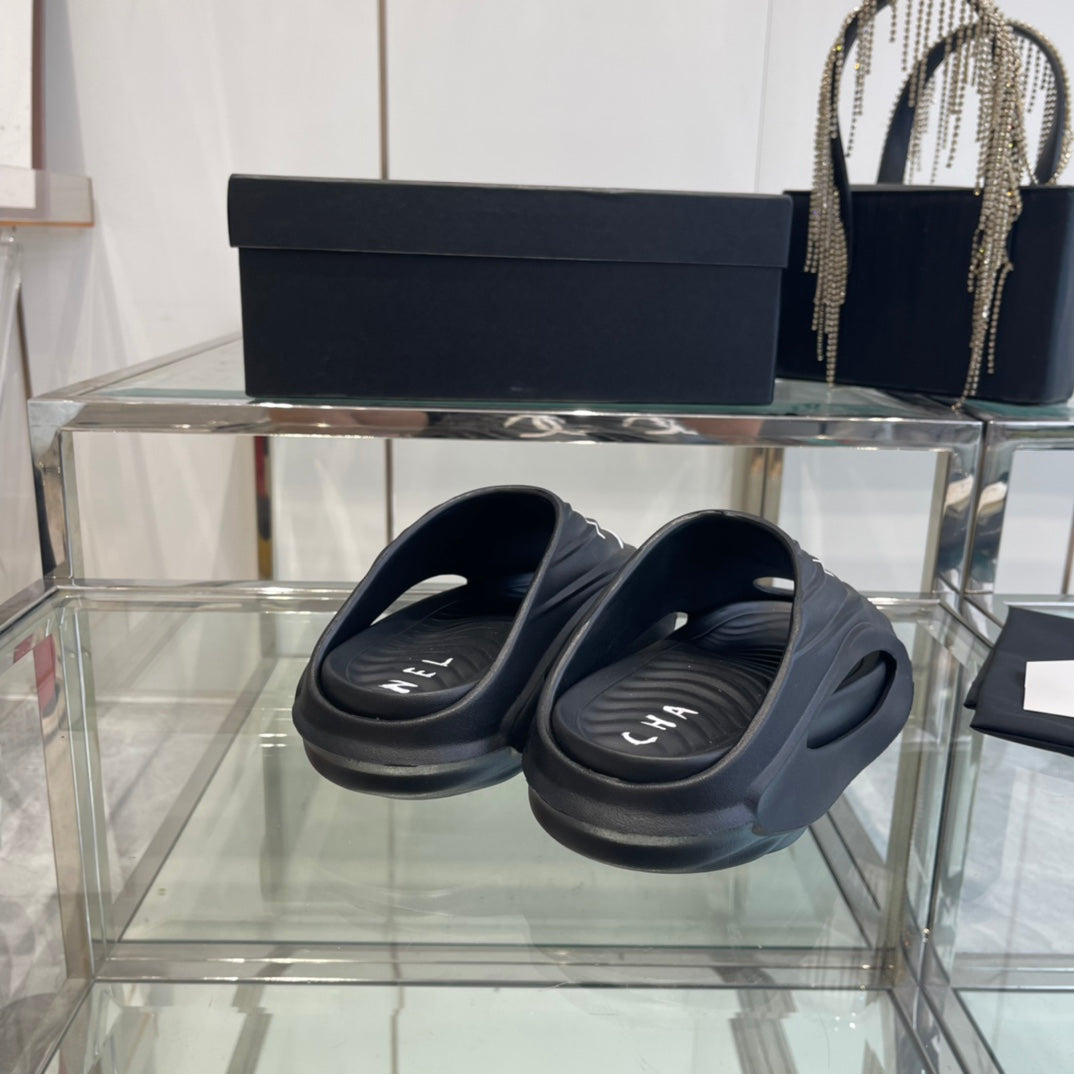 CC Slippers Black Foam 204135